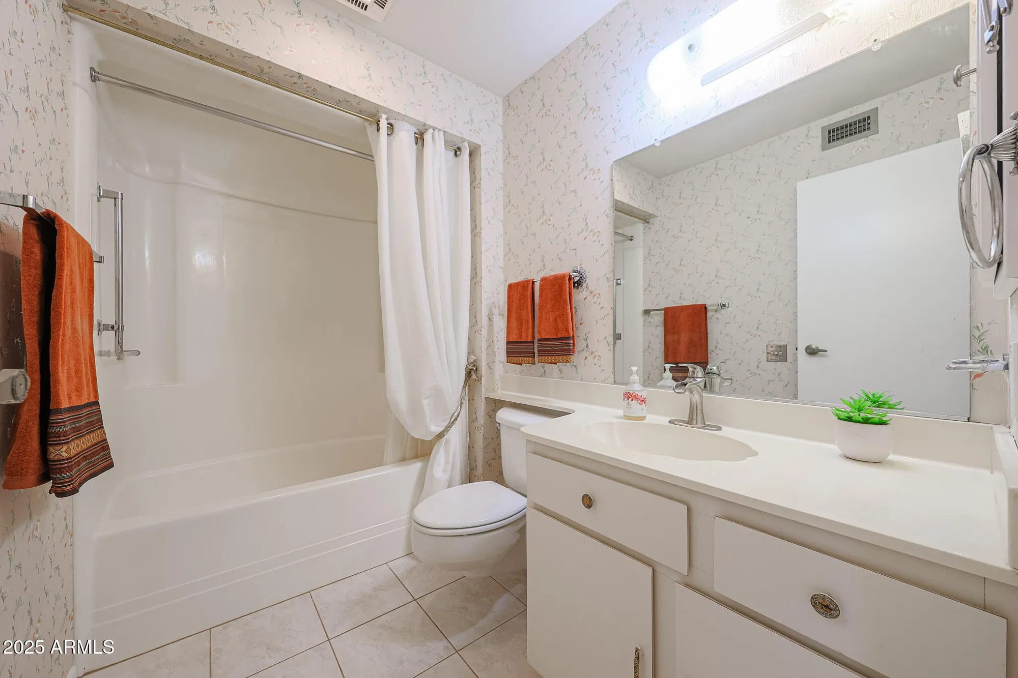 Property Slideshow image 20 of 27 | 14022 n palm ridge dr, Sun City, AZ, 85351