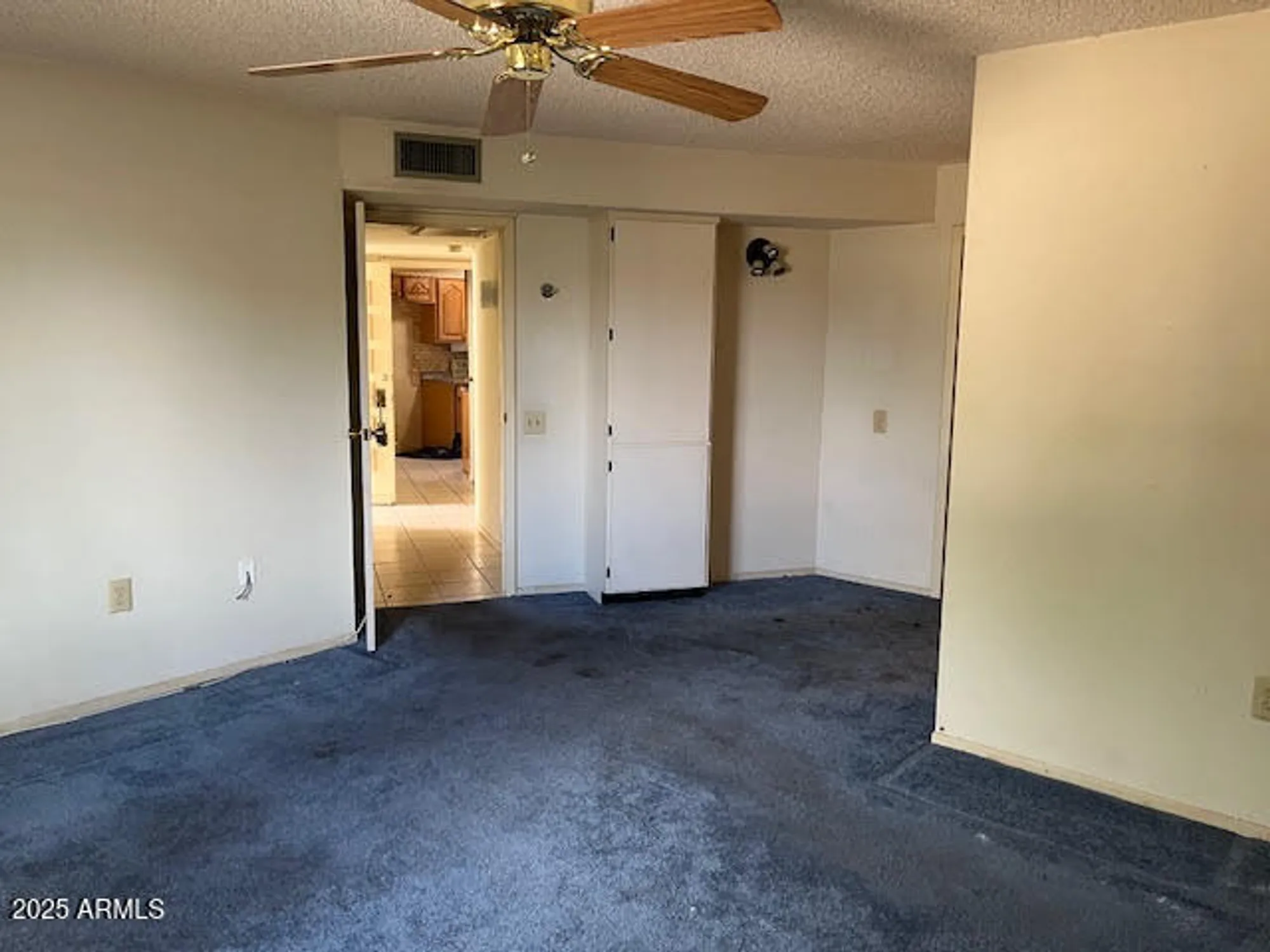 Property Slideshow image 8 of 16 | 9921 w hutton dr, Sun City, AZ, 85351