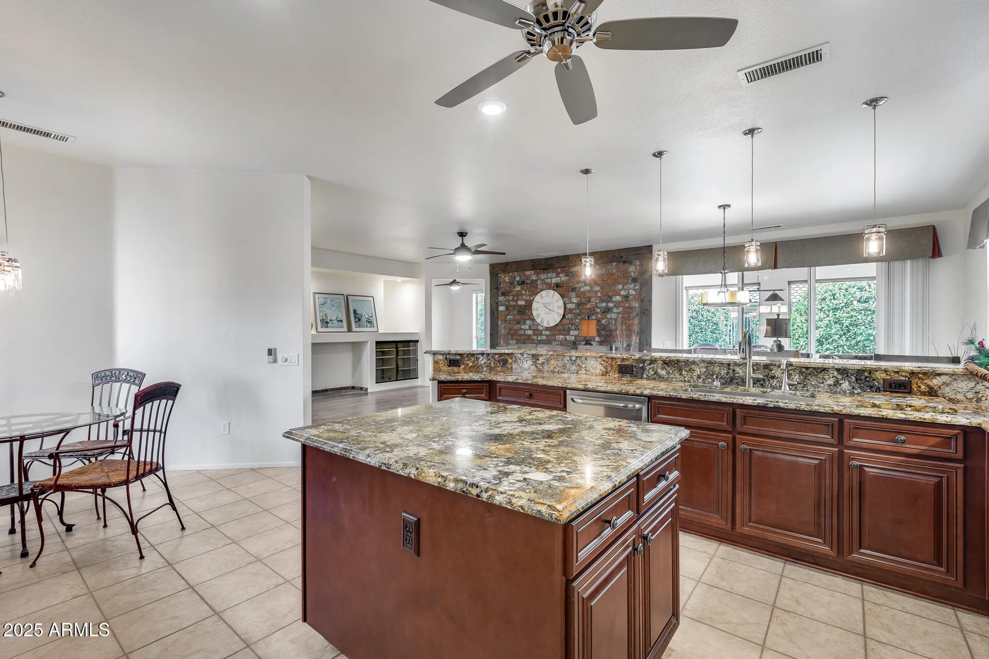 Property Slideshow image 24 of 59 | 22724 n la paz ln, Sun City West, AZ, 85375