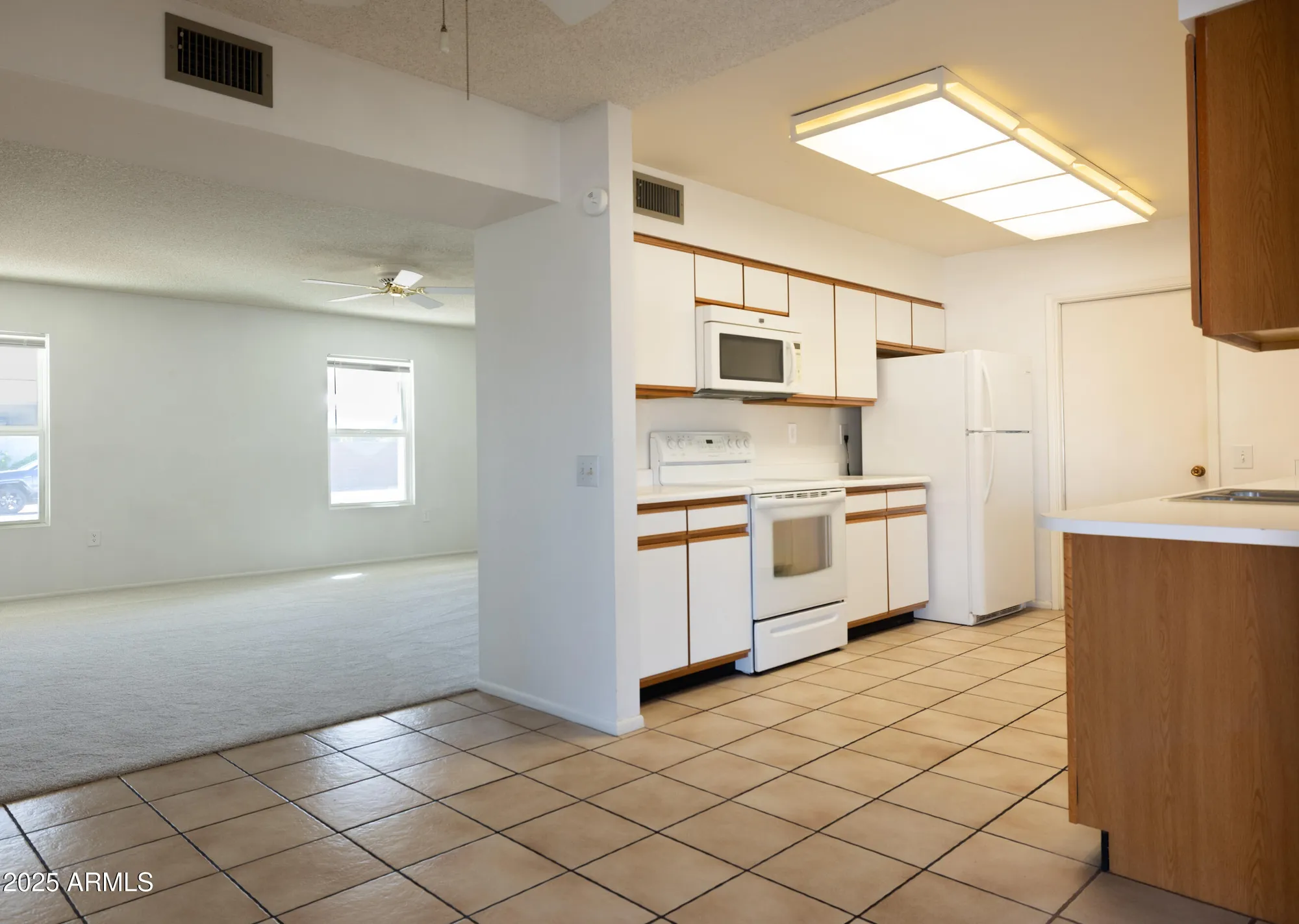 Property Slideshow image 6 of 23 | 10845 w pineaire dr, Sun City, AZ, 85351