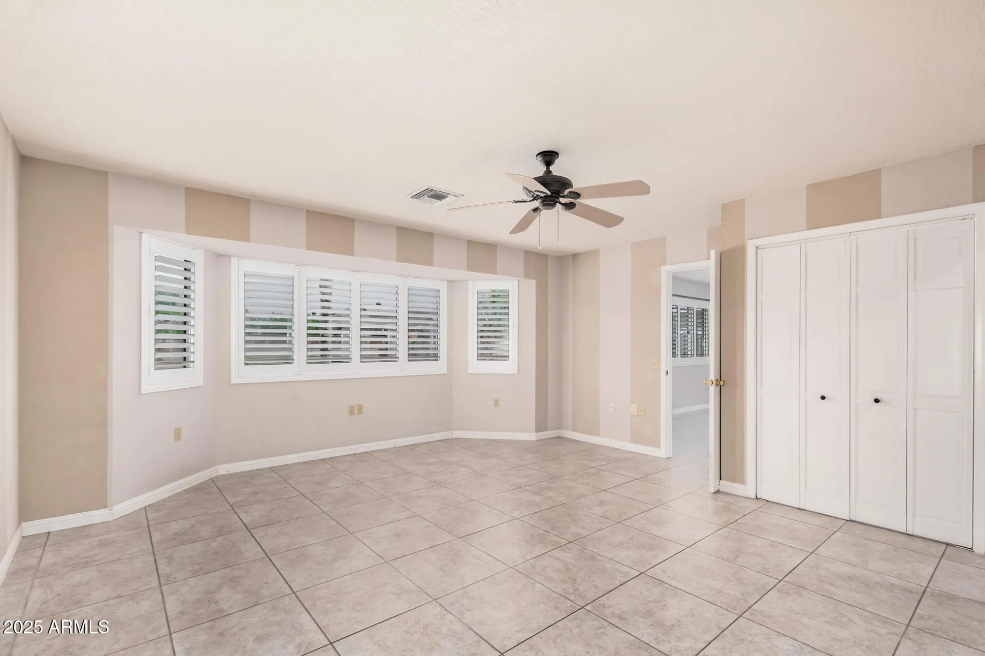 Property Slideshow image 15 of 37 | 9842 w royal oak rd, Sun City, AZ, 85351