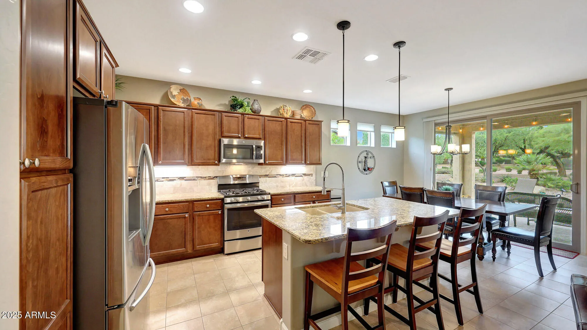 Property Slideshow image 7 of 41 | 16508 w almeria rd, Goodyear, AZ, 85395