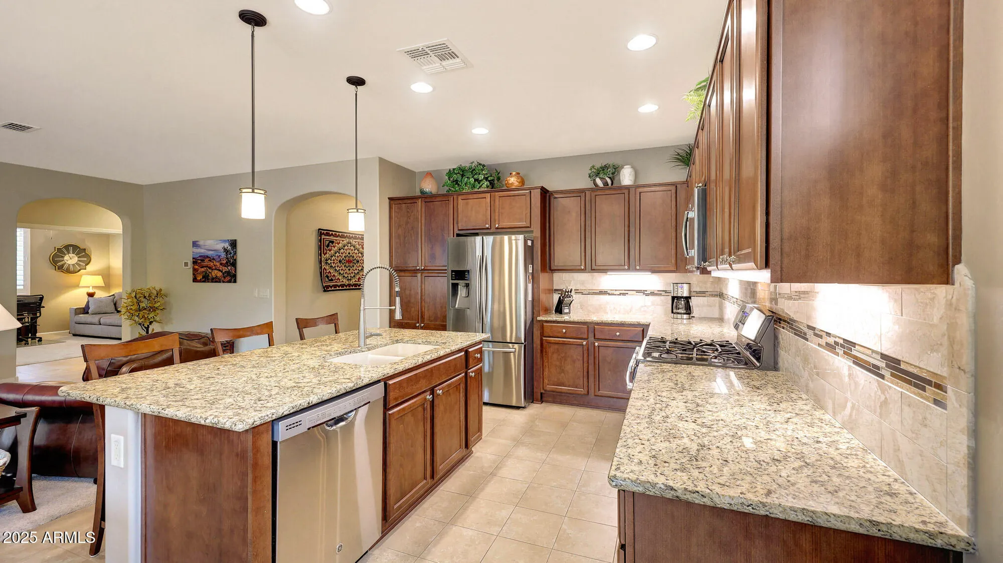 Property Slideshow image 10 of 41 | 16508 w almeria rd, Goodyear, AZ, 85395