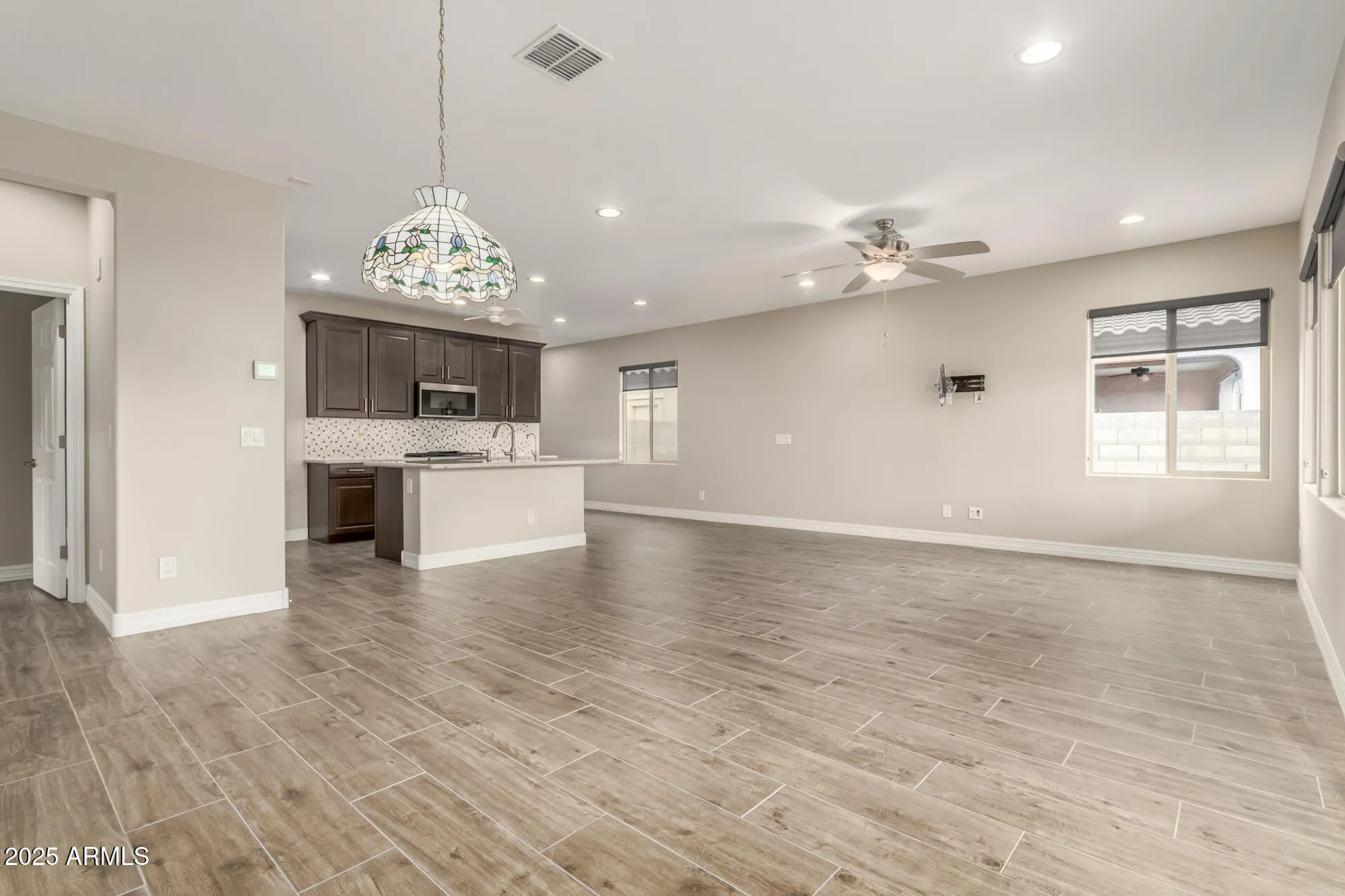 Property Slideshow image 11 of 54 | 16756 s 181st ln, Goodyear, AZ, 85338