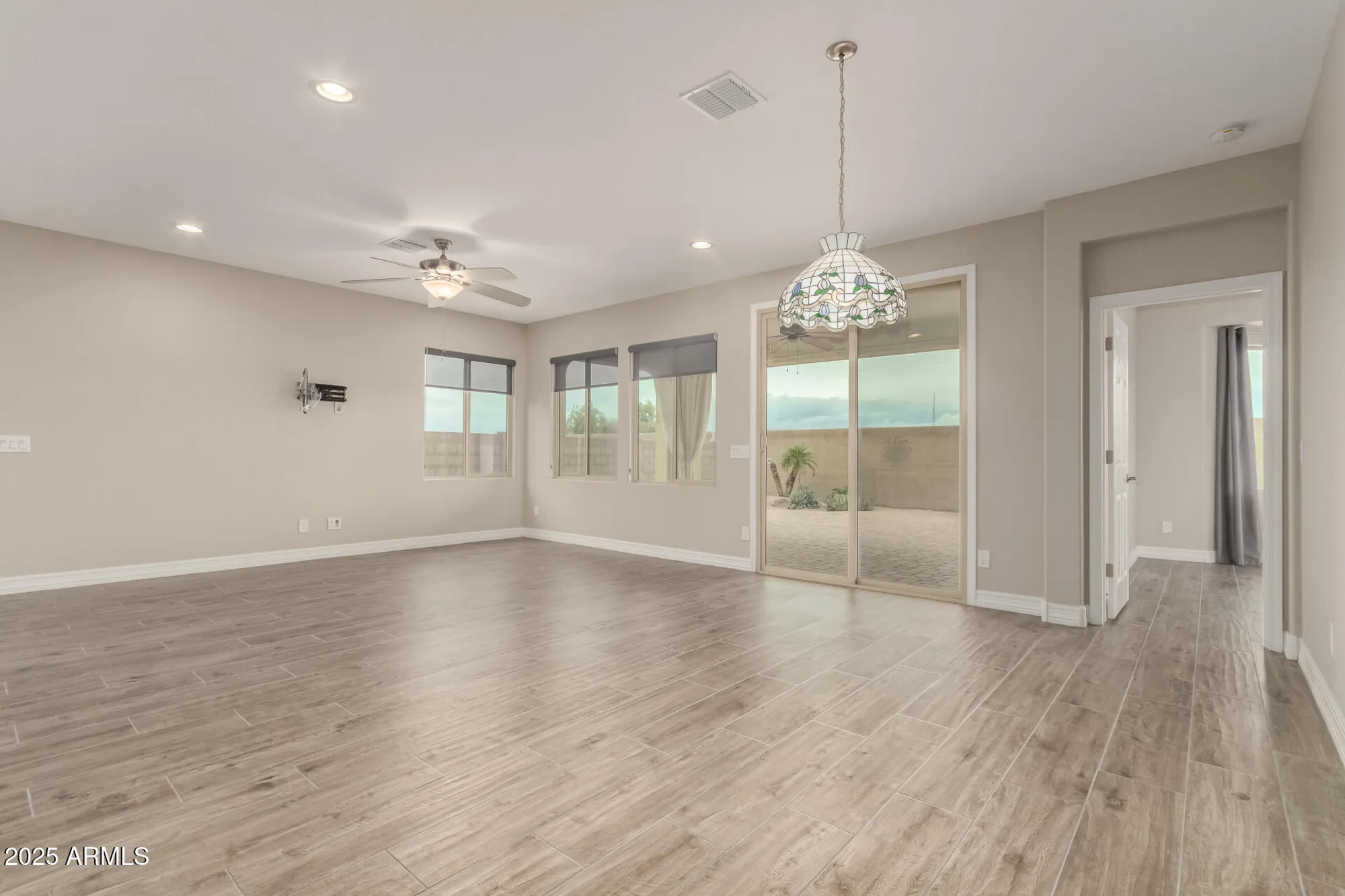 Property Slideshow image 12 of 54 | 16756 s 181st ln, Goodyear, AZ, 85338