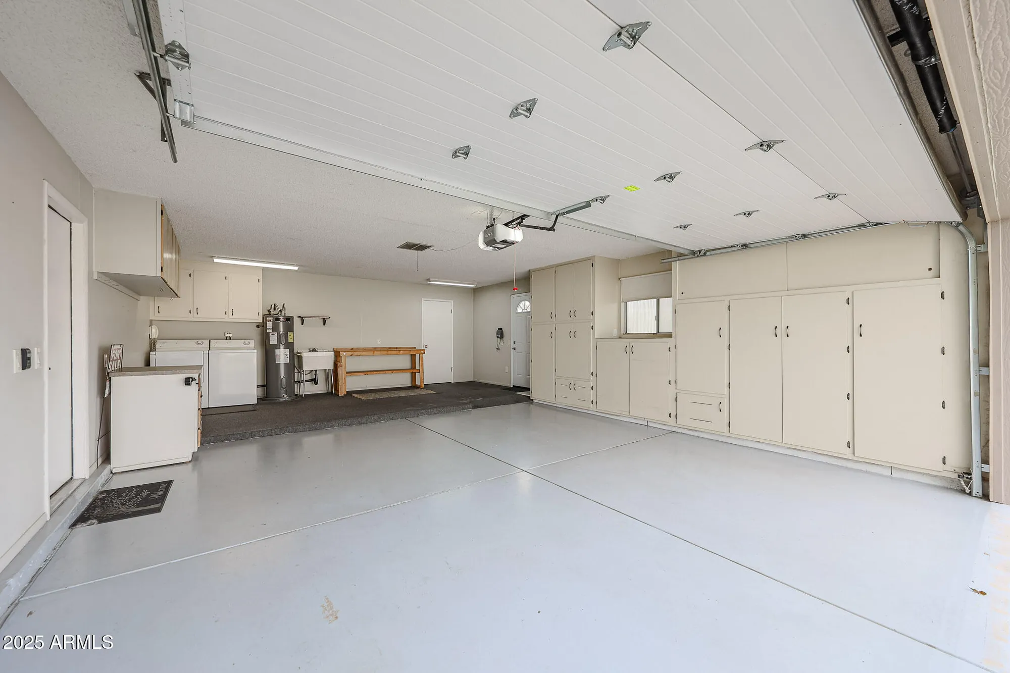 Property Slideshow image 17 of 21 | 10433 w hutton dr, Sun City, AZ, 85351