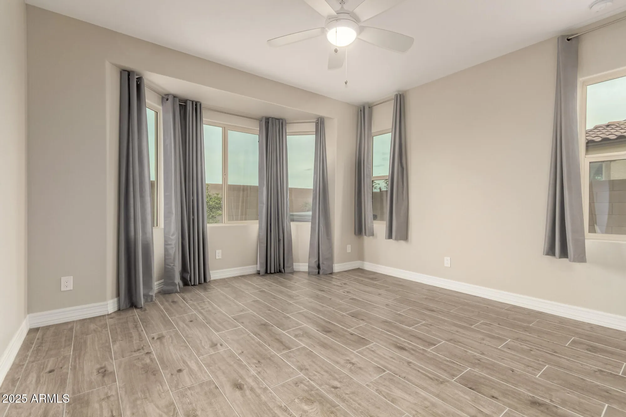 Property Slideshow image 17 of 54 | 16756 s 181st ln, Goodyear, AZ, 85338