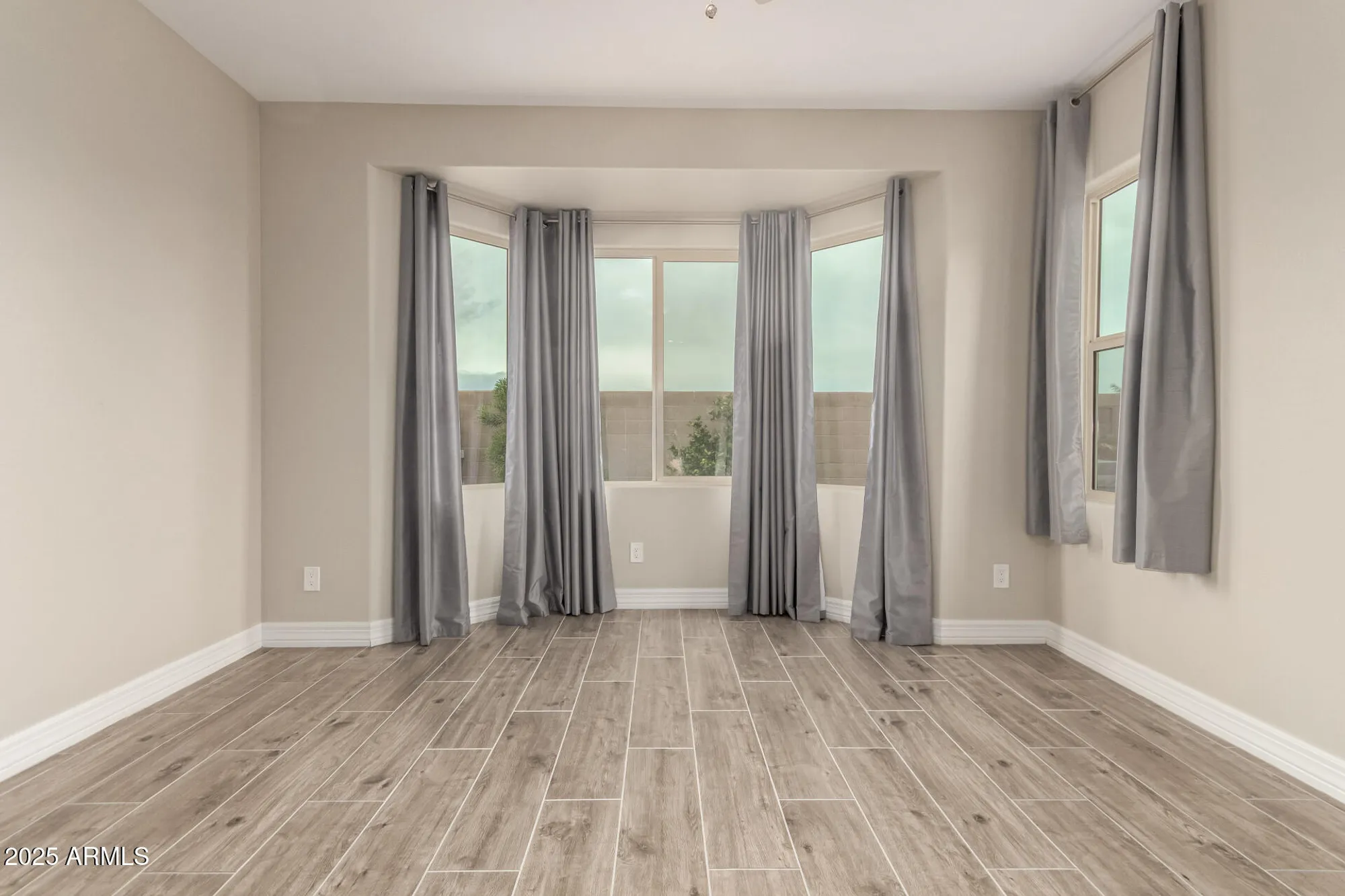 Property Slideshow image 18 of 54 | 16756 s 181st ln, Goodyear, AZ, 85338