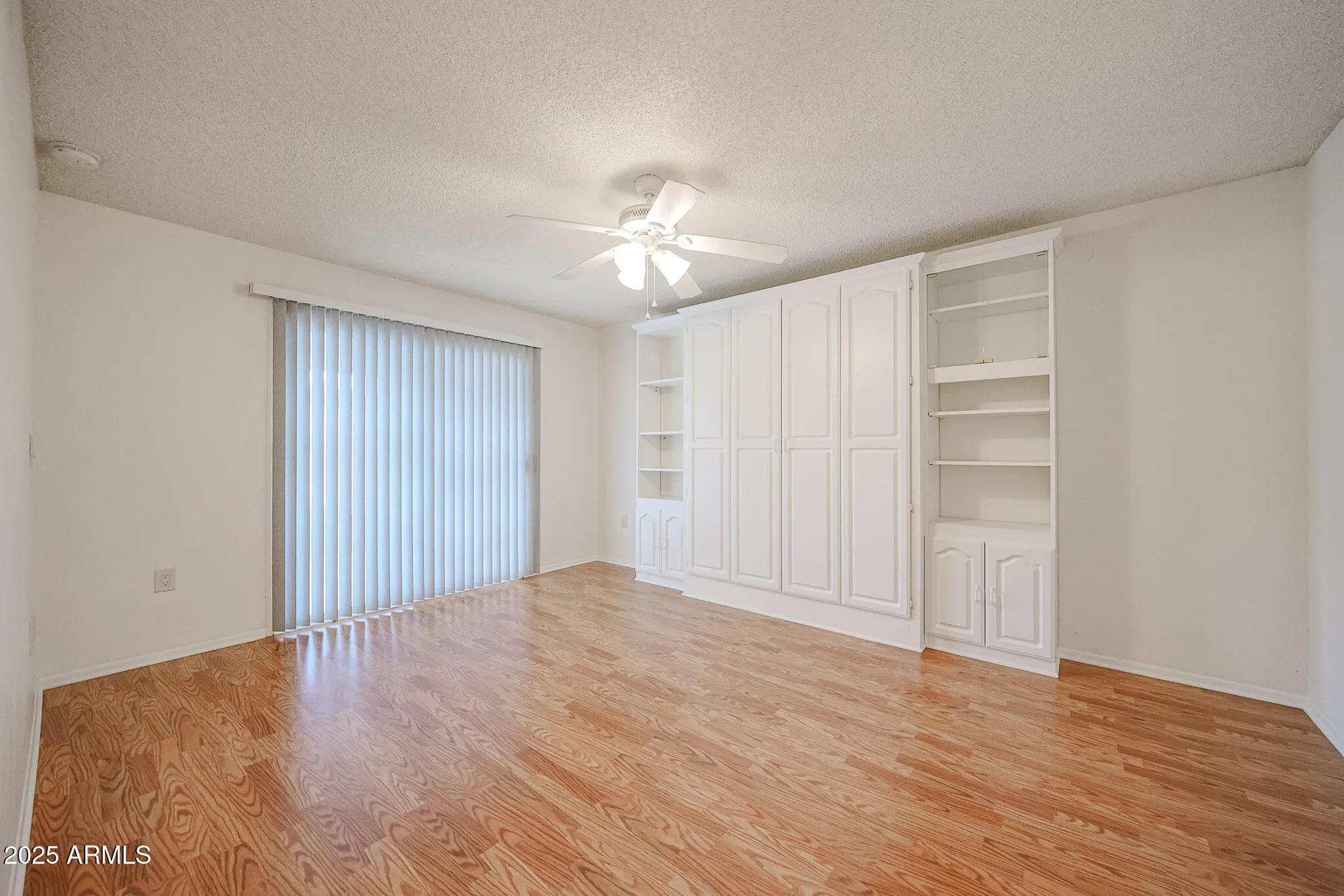 Property Slideshow image 15 of 21 | 10433 w hutton dr, Sun City, AZ, 85351