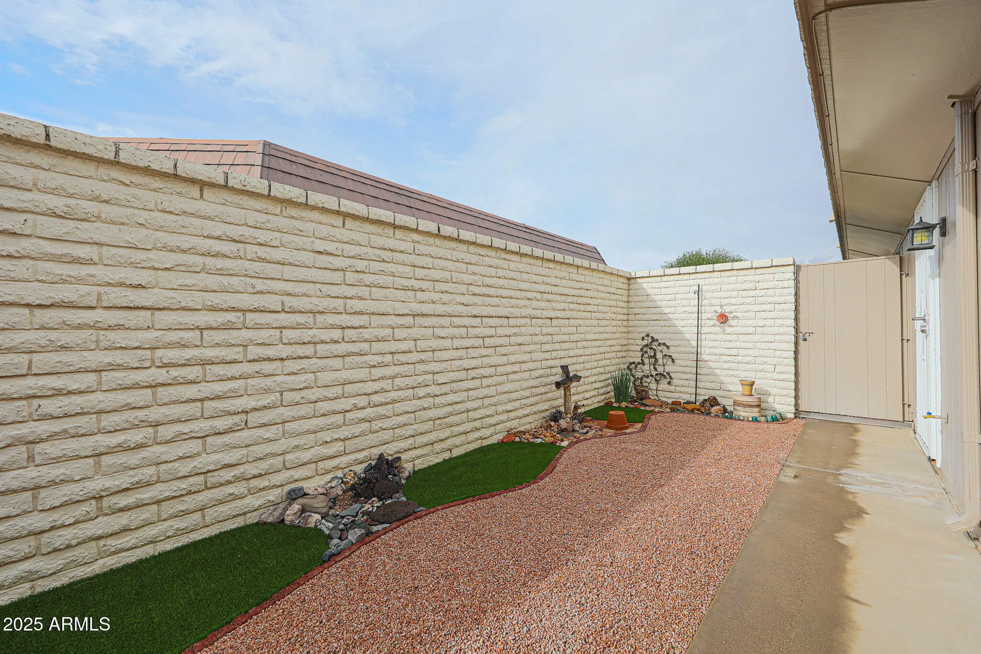 Property Slideshow image 20 of 21 | 10433 w hutton dr, Sun City, AZ, 85351