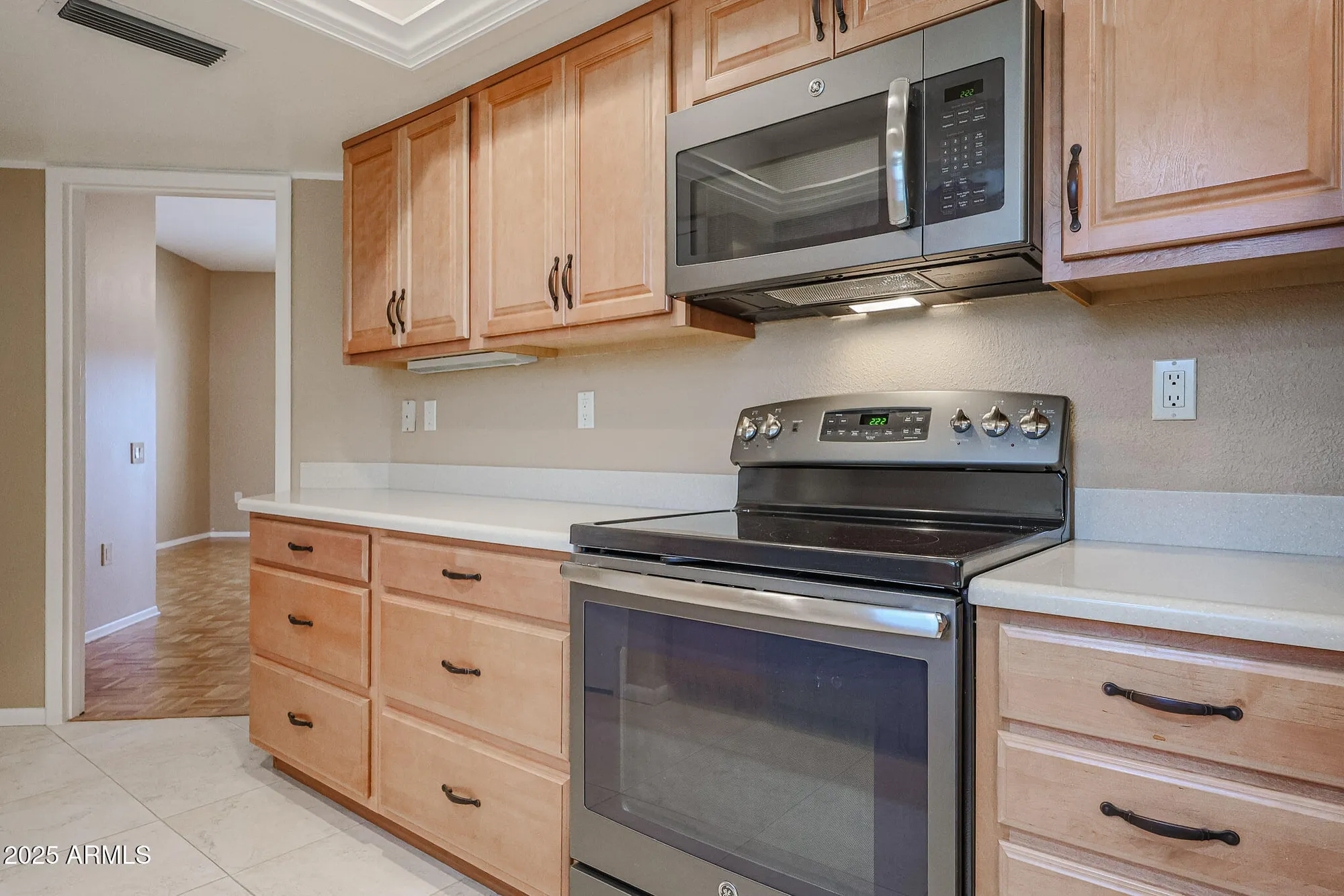 Property Slideshow image 4 of 21 | 10433 w hutton dr, Sun City, AZ, 85351