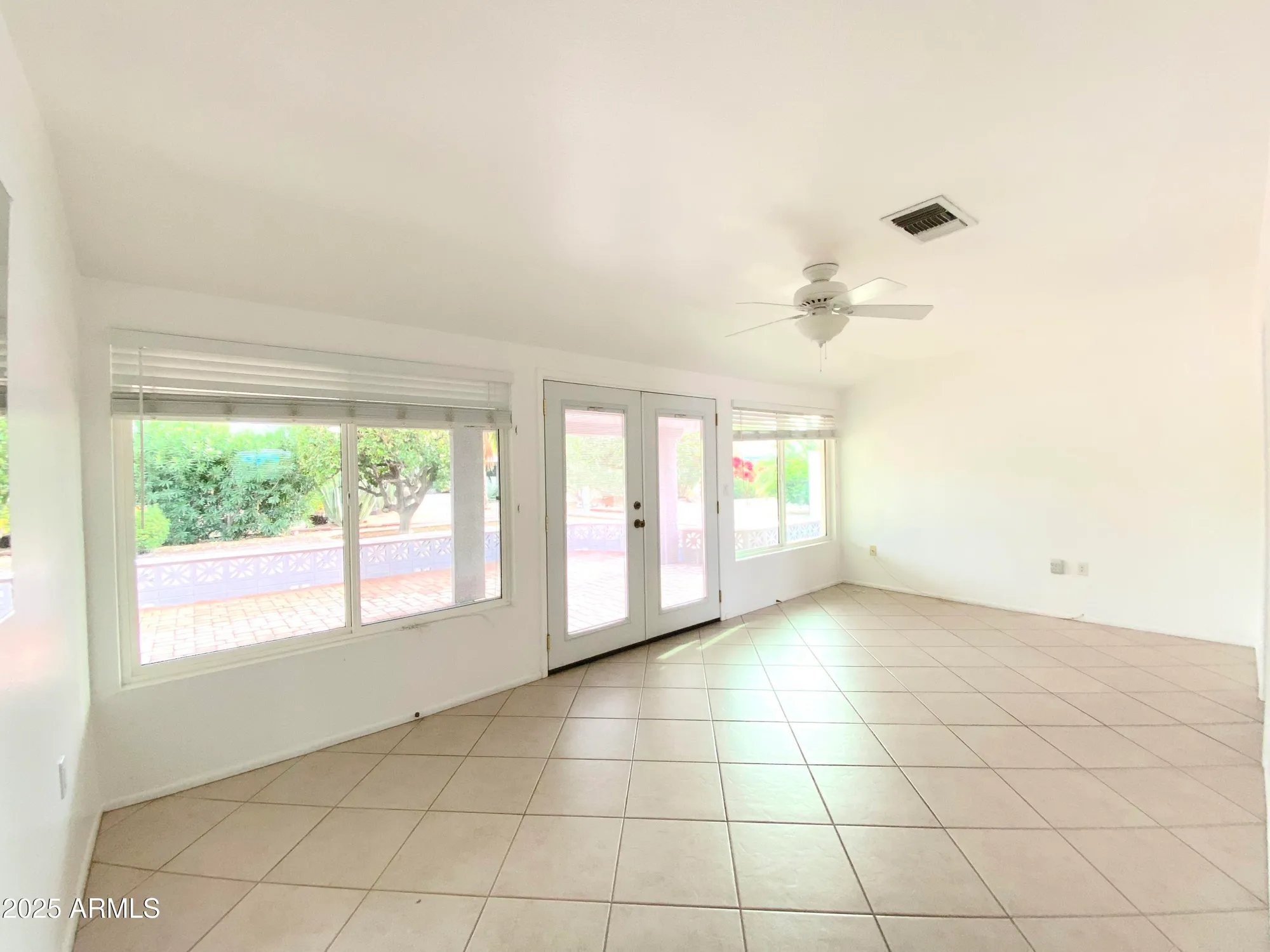 Property Slideshow image 7 of 19 | 10411 w cameo dr, Sun City, AZ, 85351