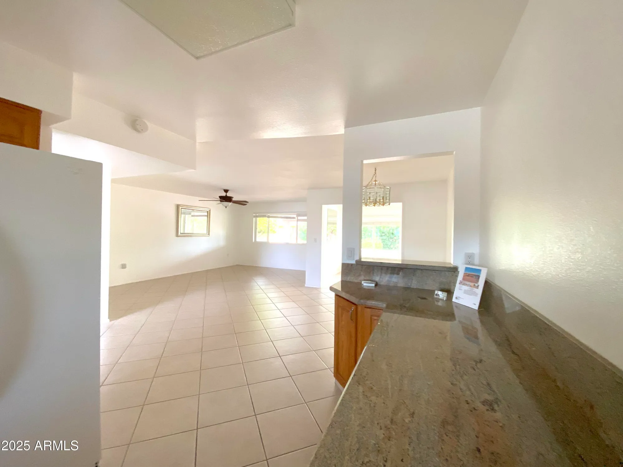 Property Slideshow image 6 of 19 | 10411 w cameo dr, Sun City, AZ, 85351