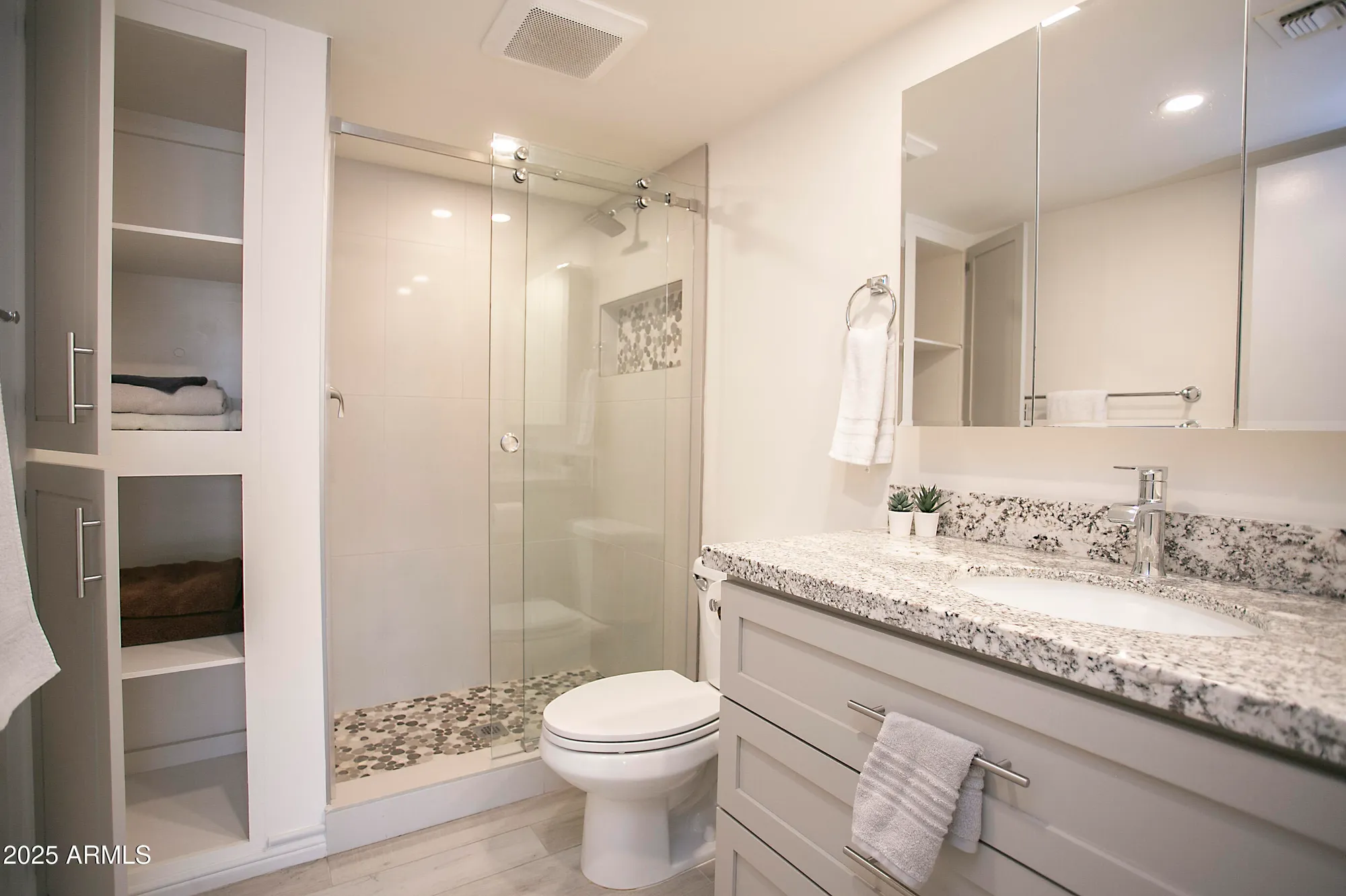 Property Slideshow image 13 of 37 | 7920 e camelback rd unit 203, Scottsdale, AZ, 85251