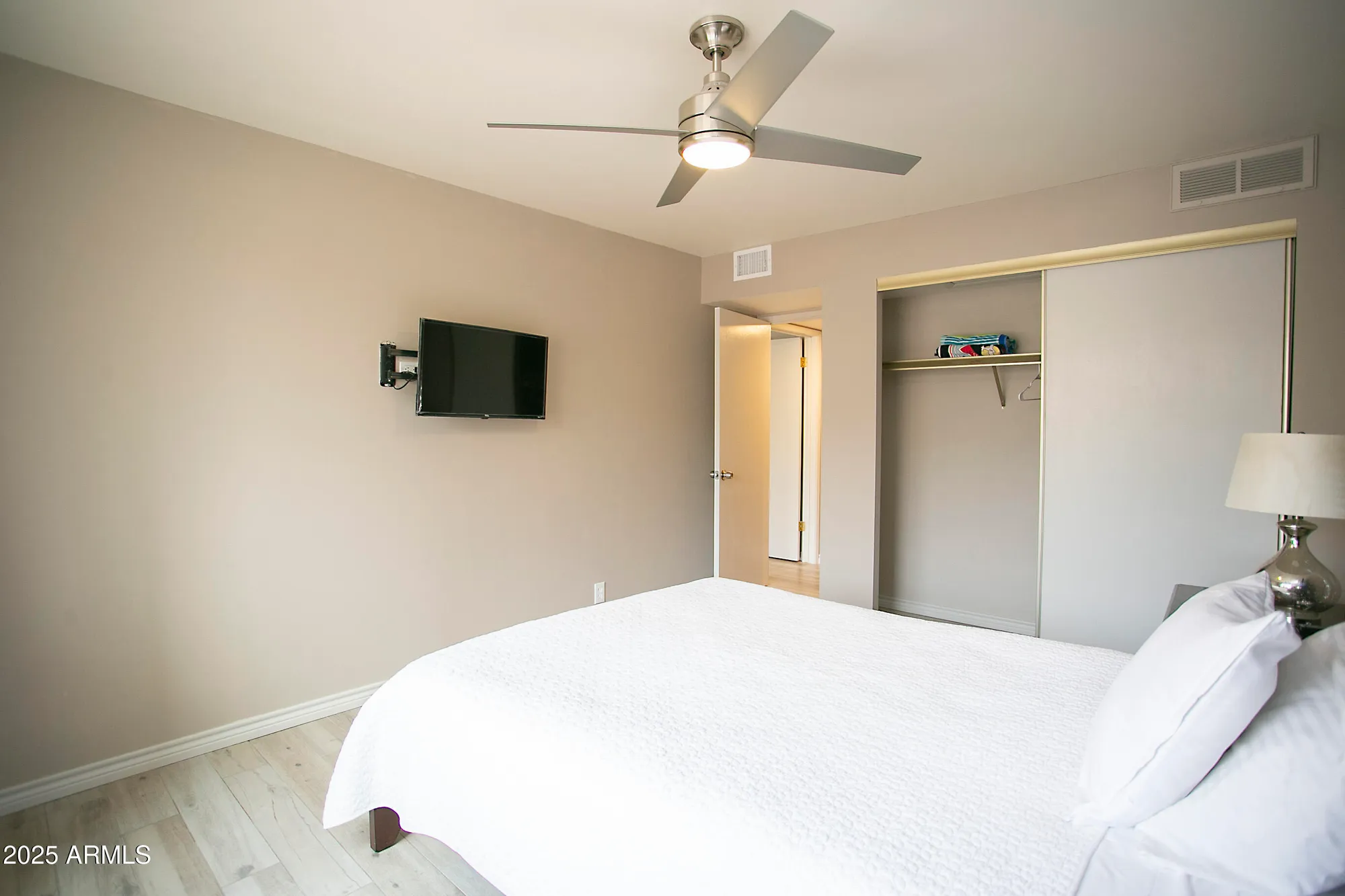 Property Slideshow image 17 of 37 | 7920 e camelback rd unit 203, Scottsdale, AZ, 85251