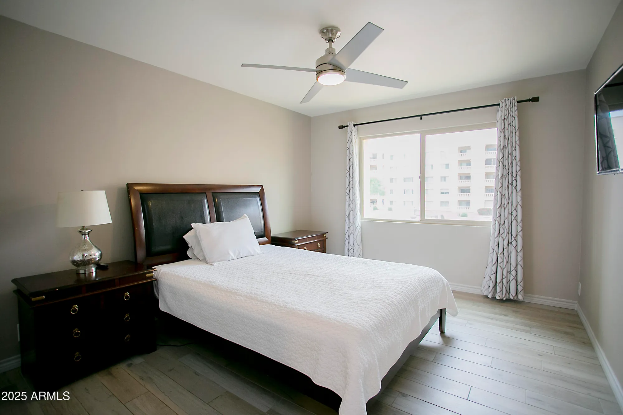 Property Slideshow image 15 of 37 | 7920 e camelback rd unit 203, Scottsdale, AZ, 85251