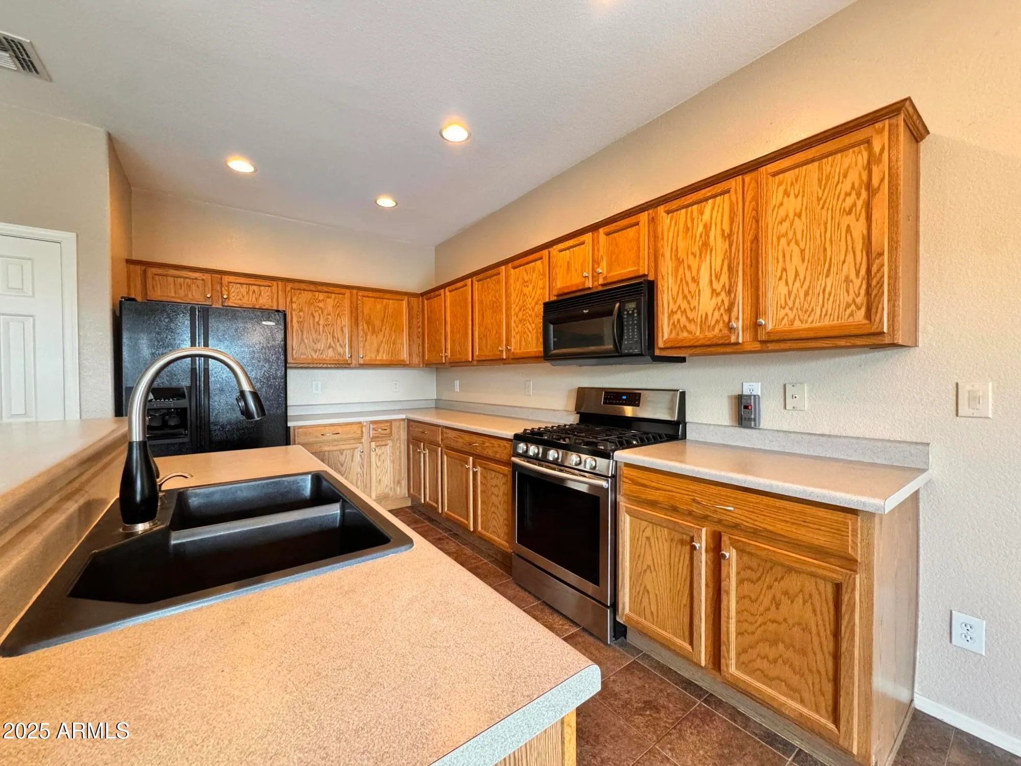 Property Slideshow image 10 of 50 | 24726 s golfview dr, Sun Lakes, AZ, 85248