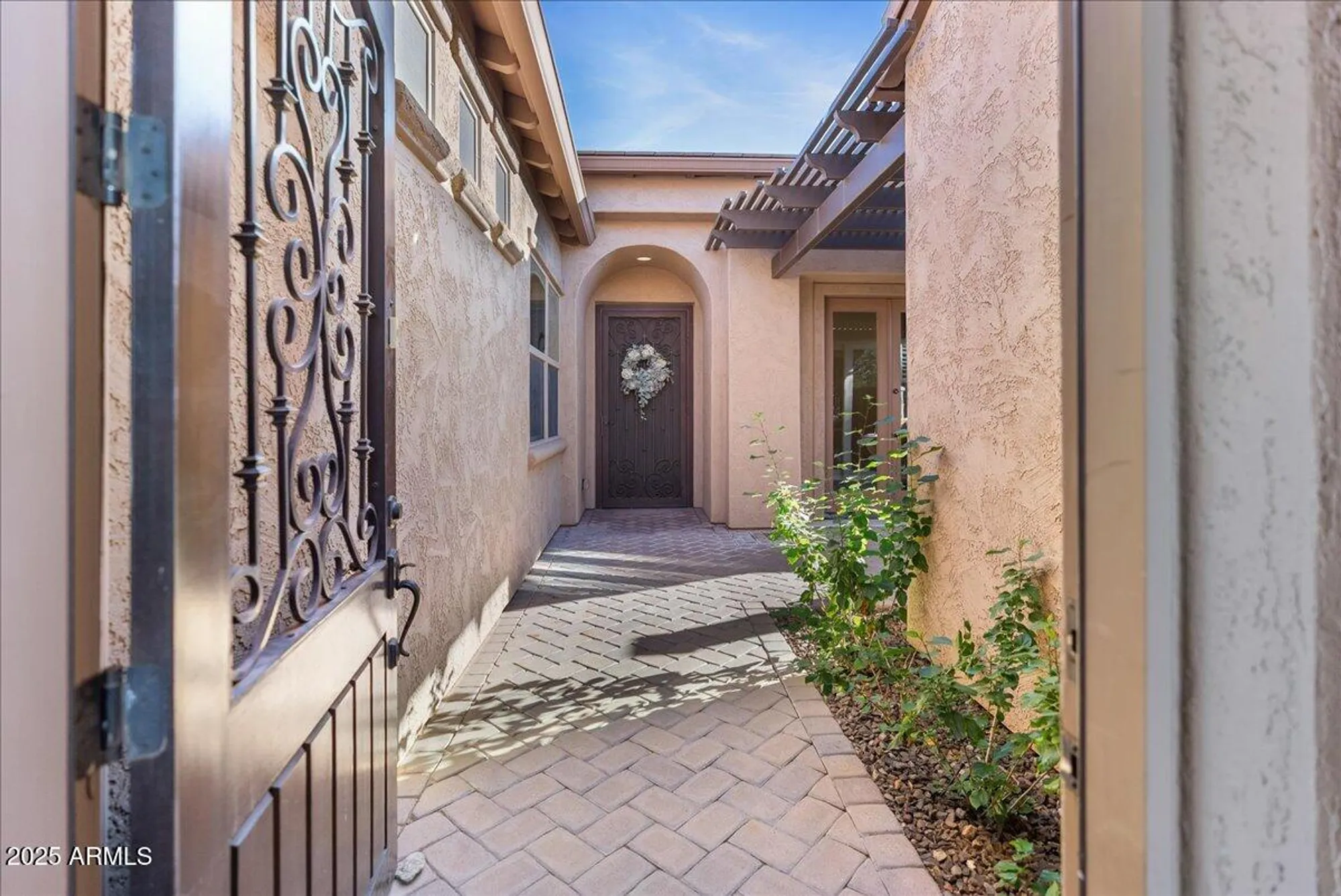 Property Slideshow image 9 of 66 | 12971 w fossil dr, Peoria, AZ, 85383