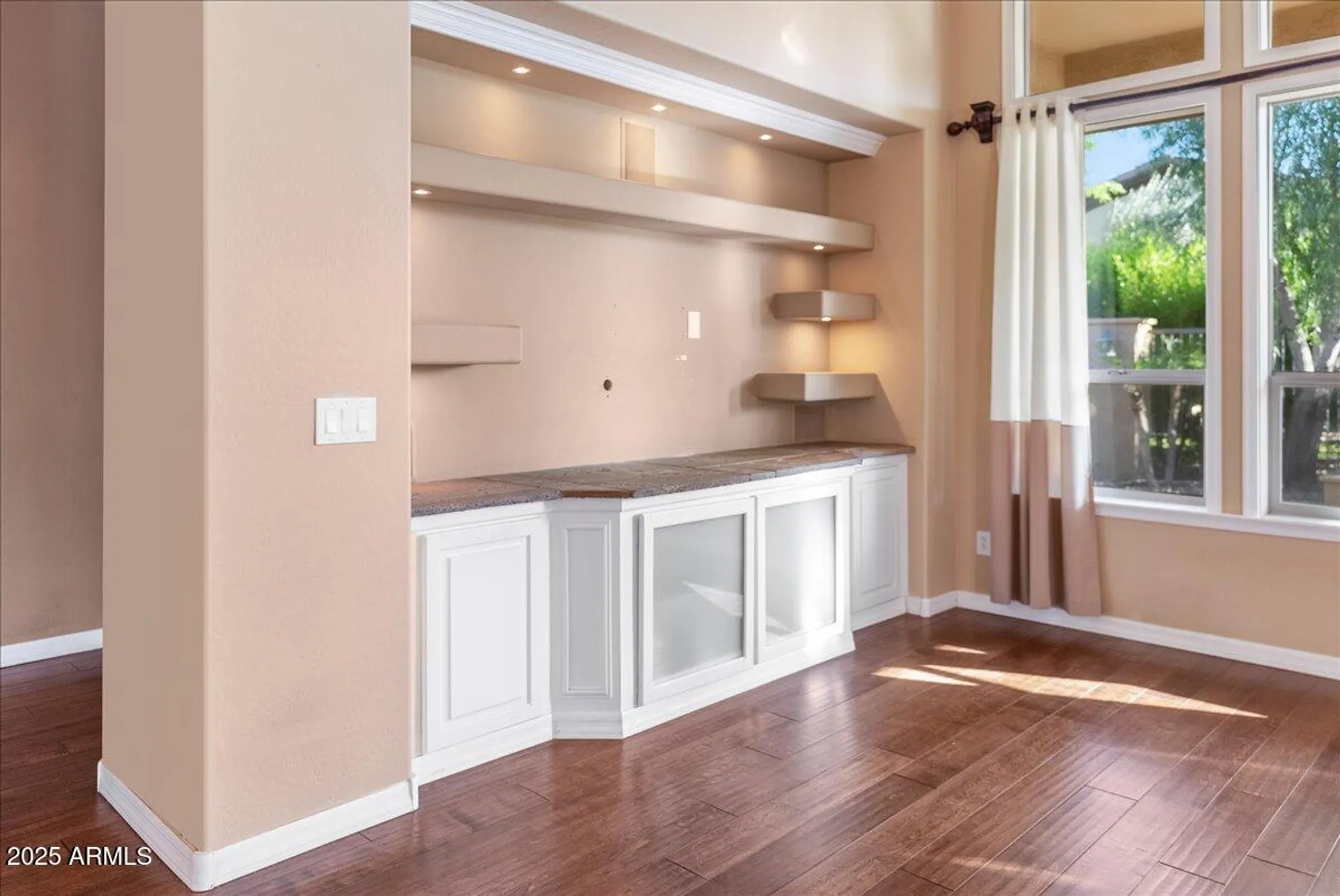 Property Slideshow image 15 of 66 | 12971 w fossil dr, Peoria, AZ, 85383