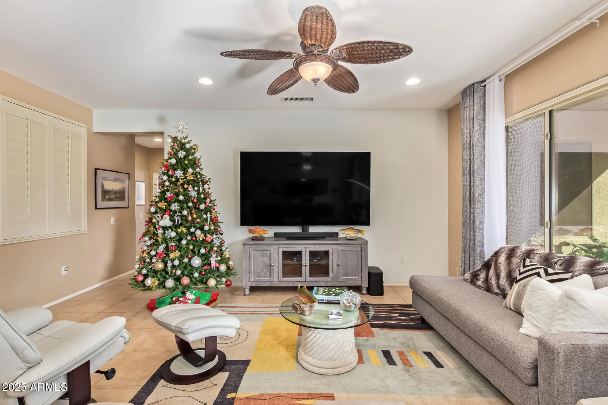 Property Slideshow image 11 of 37 | 20443 n vermillion cliffs dr, Surprise, AZ, 85387