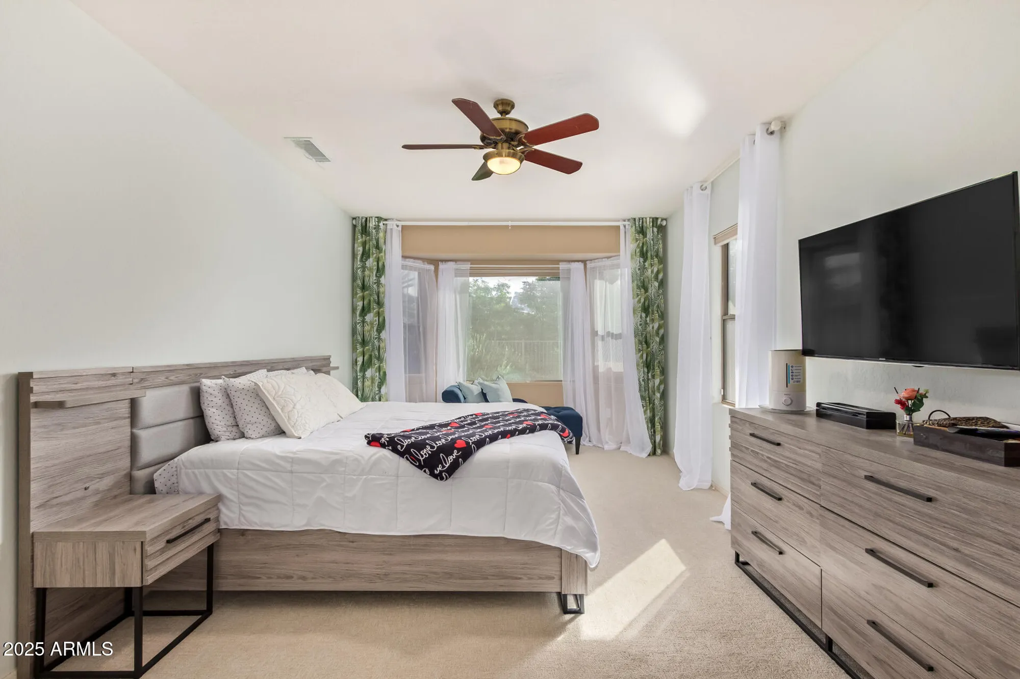 Property Slideshow image 17 of 37 | 20443 n vermillion cliffs dr, Surprise, AZ, 85387