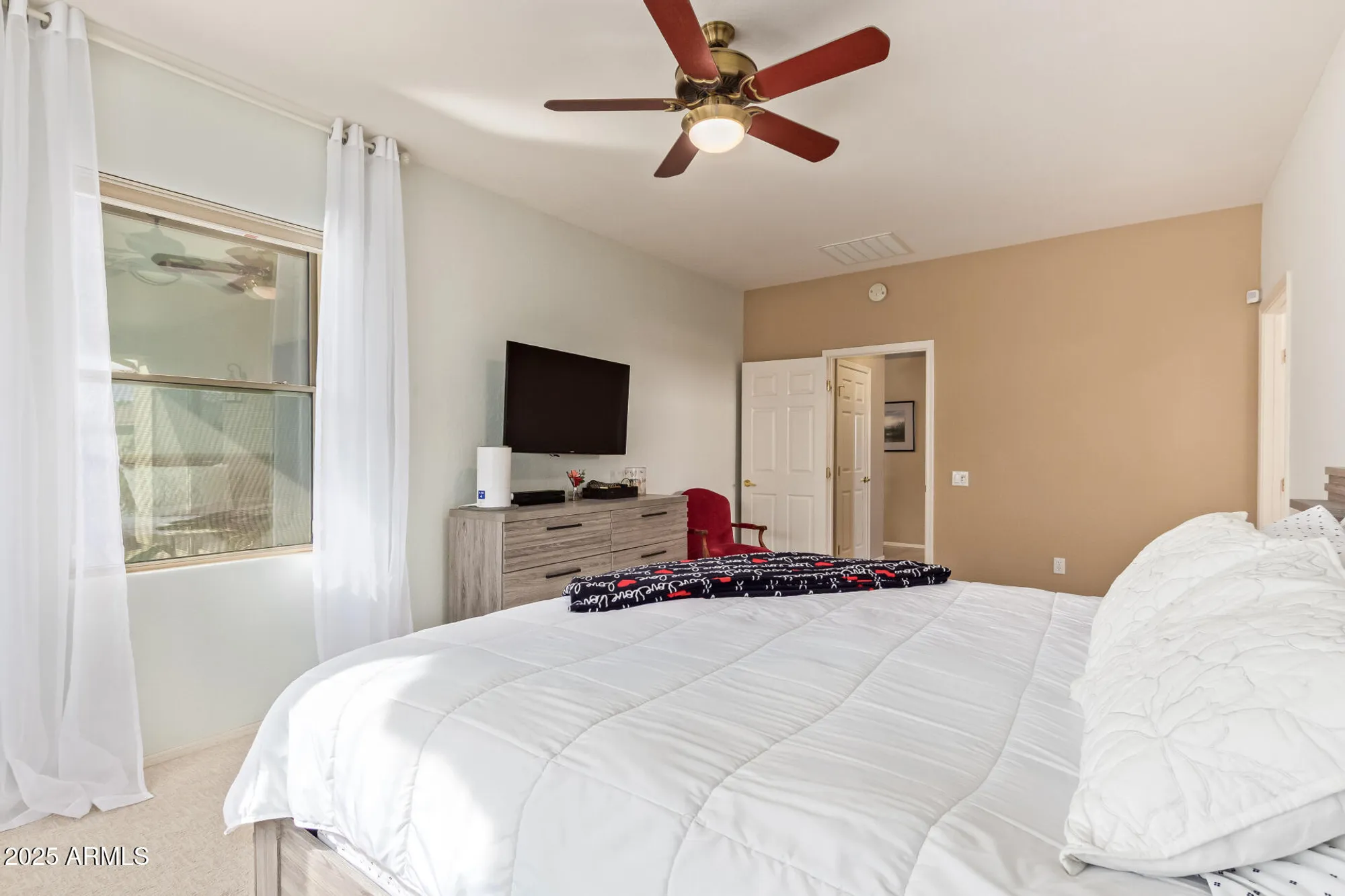 Property Slideshow image 18 of 37 | 20443 n vermillion cliffs dr, Surprise, AZ, 85387