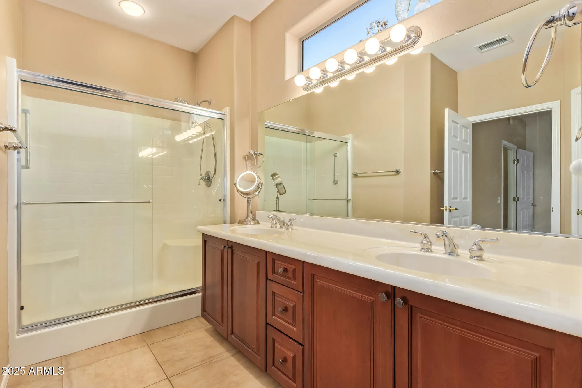 Property Slideshow image 19 of 37 | 20443 n vermillion cliffs dr, Surprise, AZ, 85387