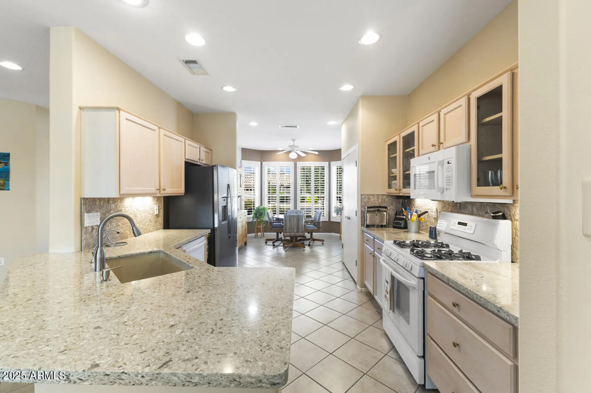 Property Slideshow image 14 of 33 | 15115 w pinehurst ln, Surprise, AZ, 85374