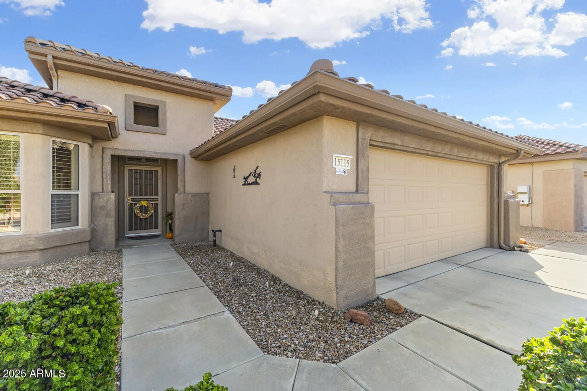 Property Slideshow image 3 of 33 | 15115 w pinehurst ln, Surprise, AZ, 85374