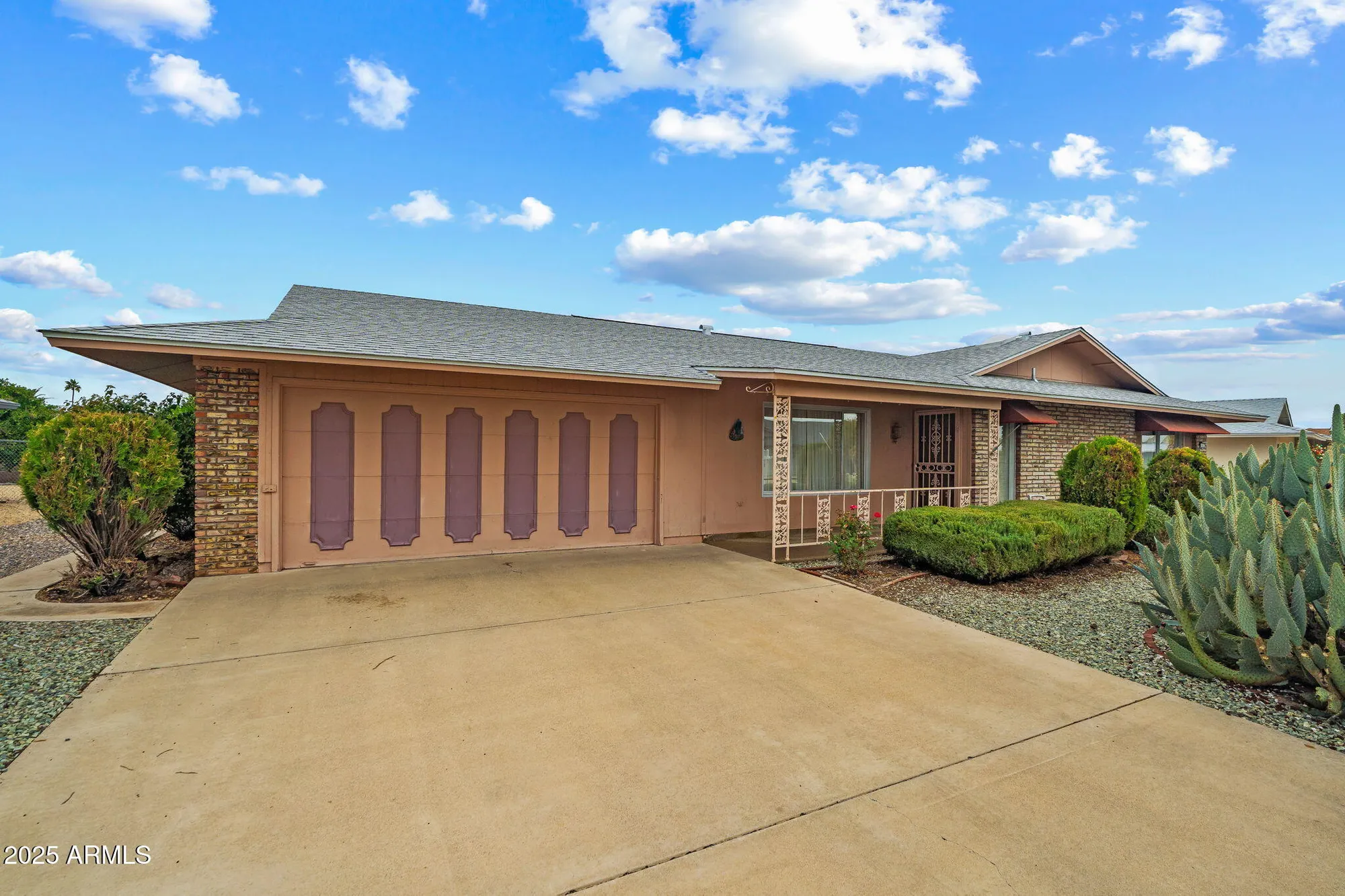 Property Slideshow image 2 of 45 | 10322 w signal butte cir, Sun City, AZ, 85373