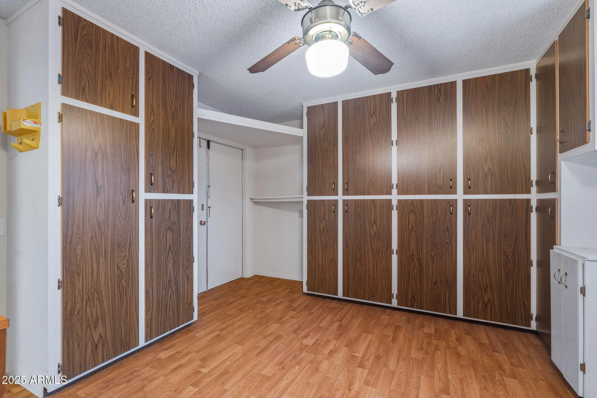 Property Slideshow image 31 of 45 | 10322 w signal butte cir, Sun City, AZ, 85373