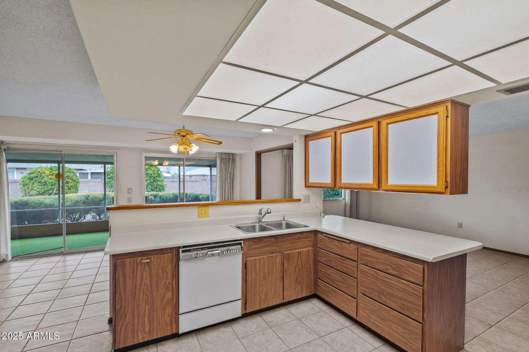 Property Slideshow image 11 of 45 | 10322 w signal butte cir, Sun City, AZ, 85373