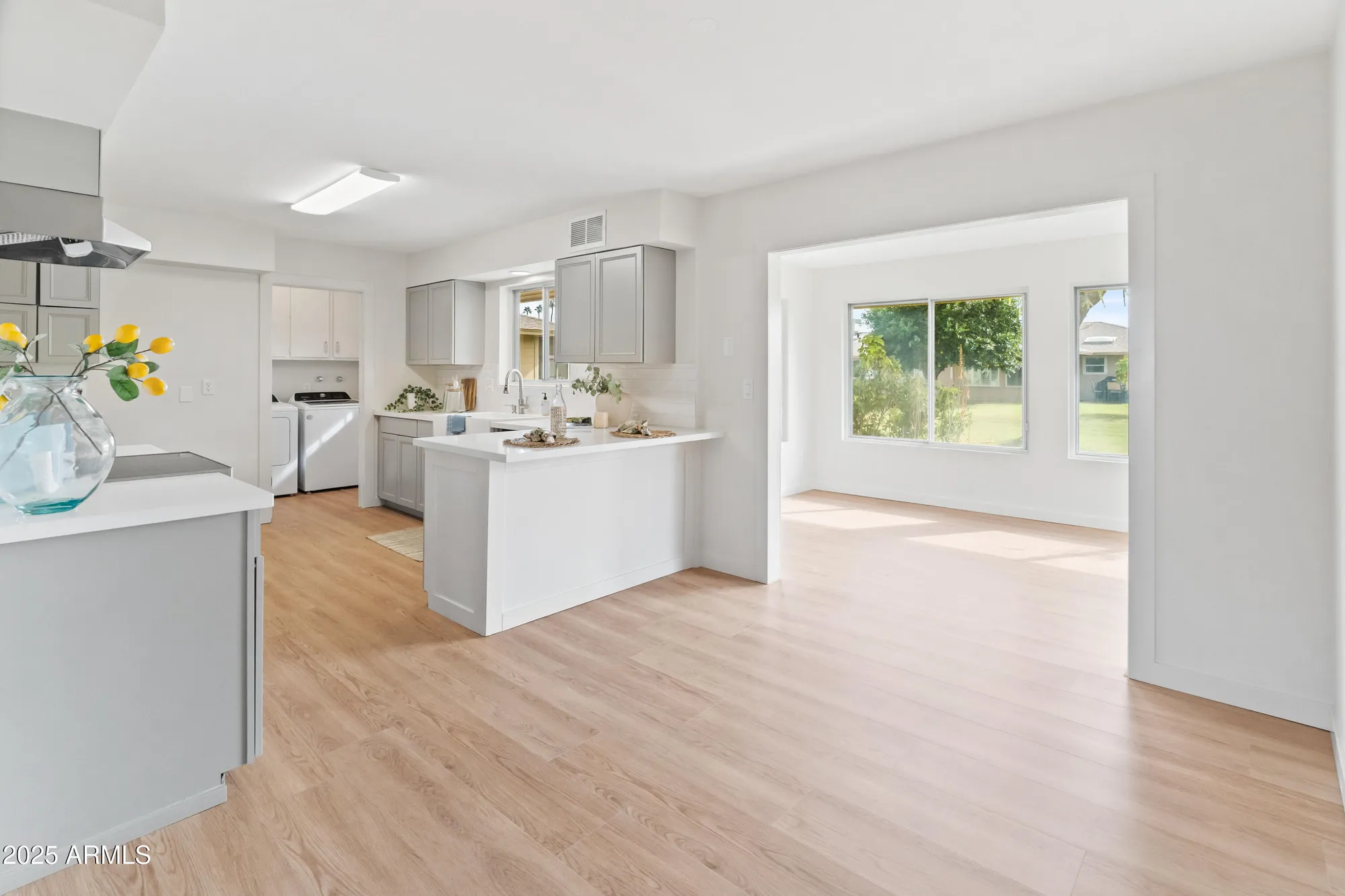 Property Slideshow image 4 of 27 | 10417 w prairie hills cir, Sun City, AZ, 85351