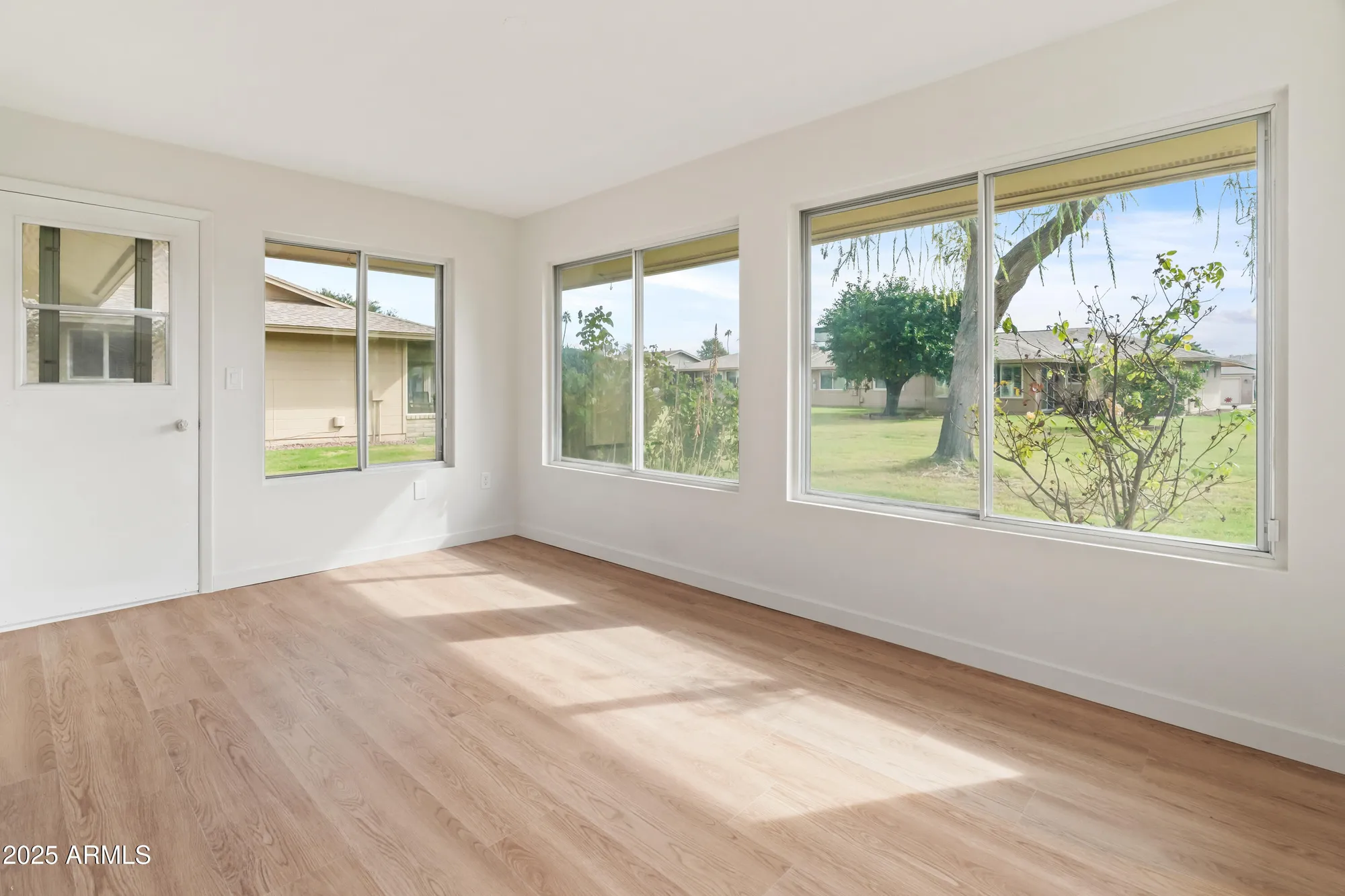 Property Slideshow image 12 of 27 | 10417 w prairie hills cir, Sun City, AZ, 85351