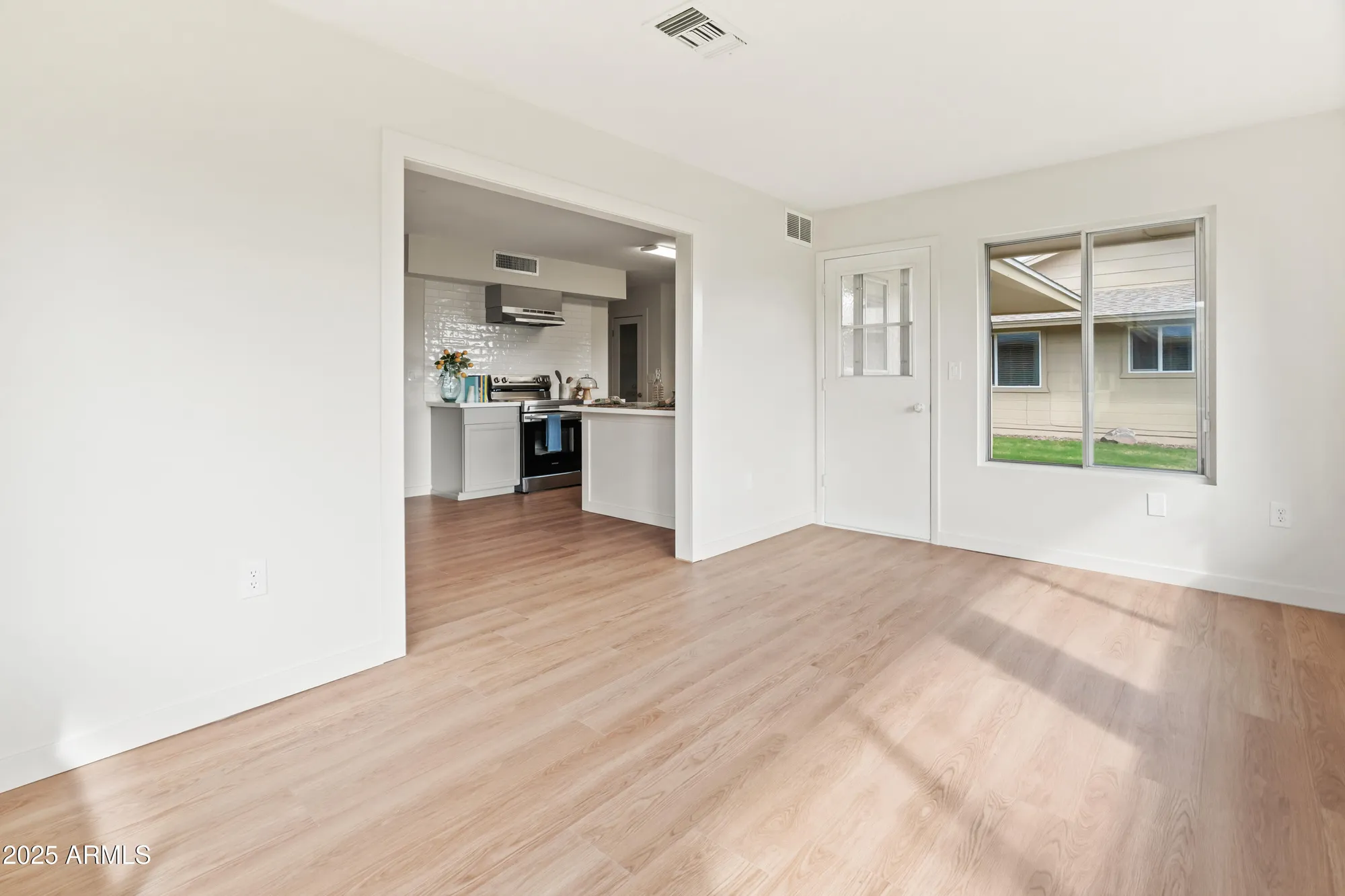 Property Slideshow image 14 of 27 | 10417 w prairie hills cir, Sun City, AZ, 85351