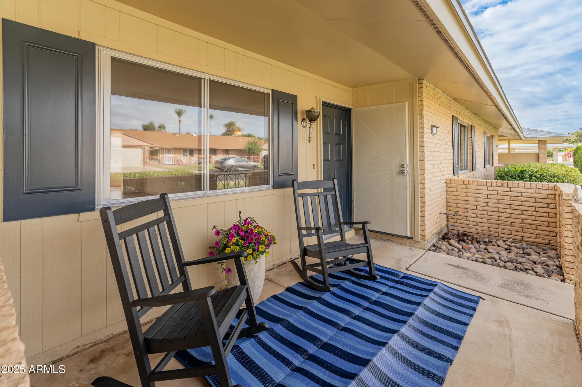 Property Slideshow image 2 of 27 | 10417 w prairie hills cir, Sun City, AZ, 85351