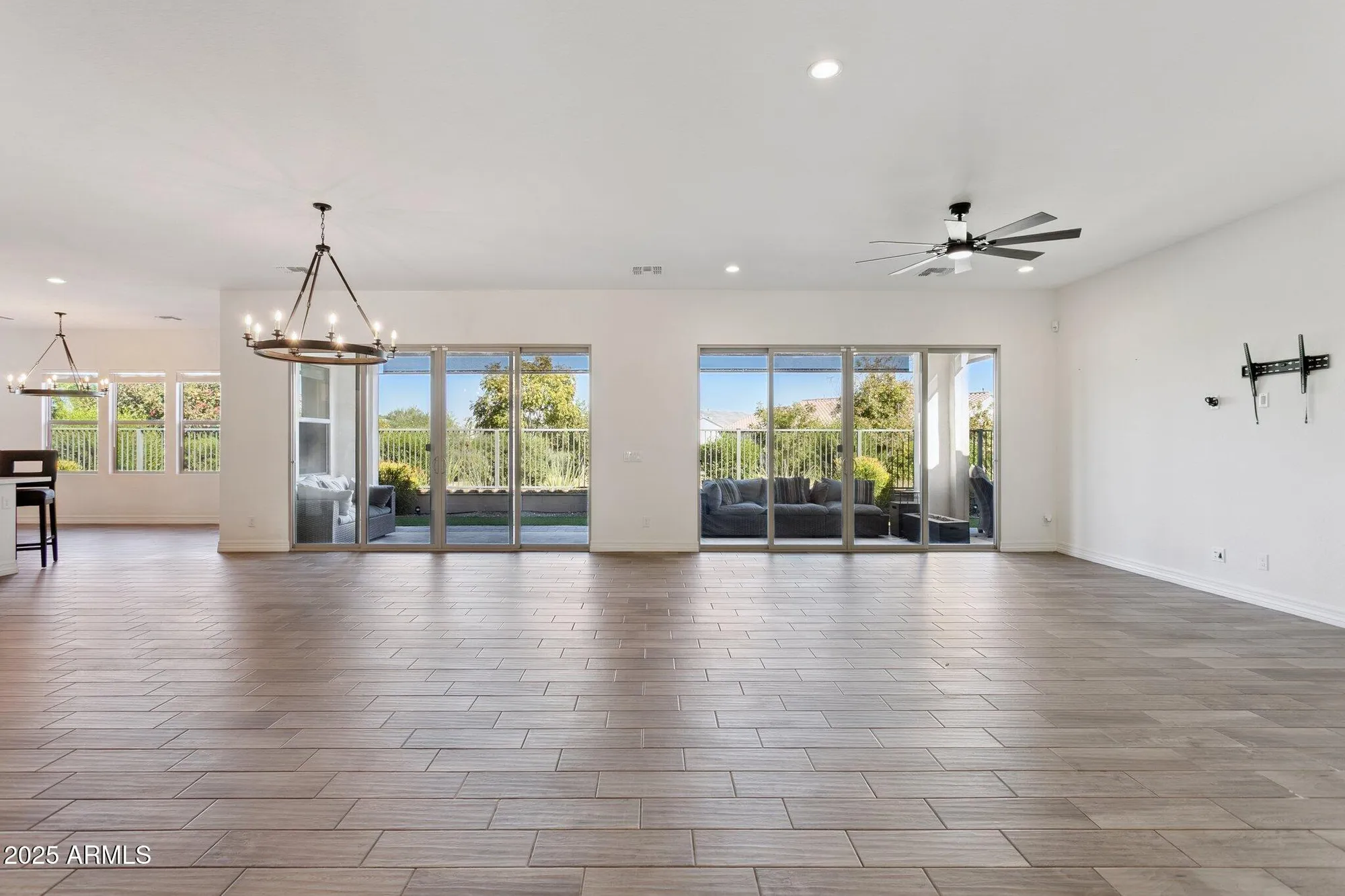 Property Slideshow image 8 of 52 | 11249 n blakely st, Surprise, AZ, 85388