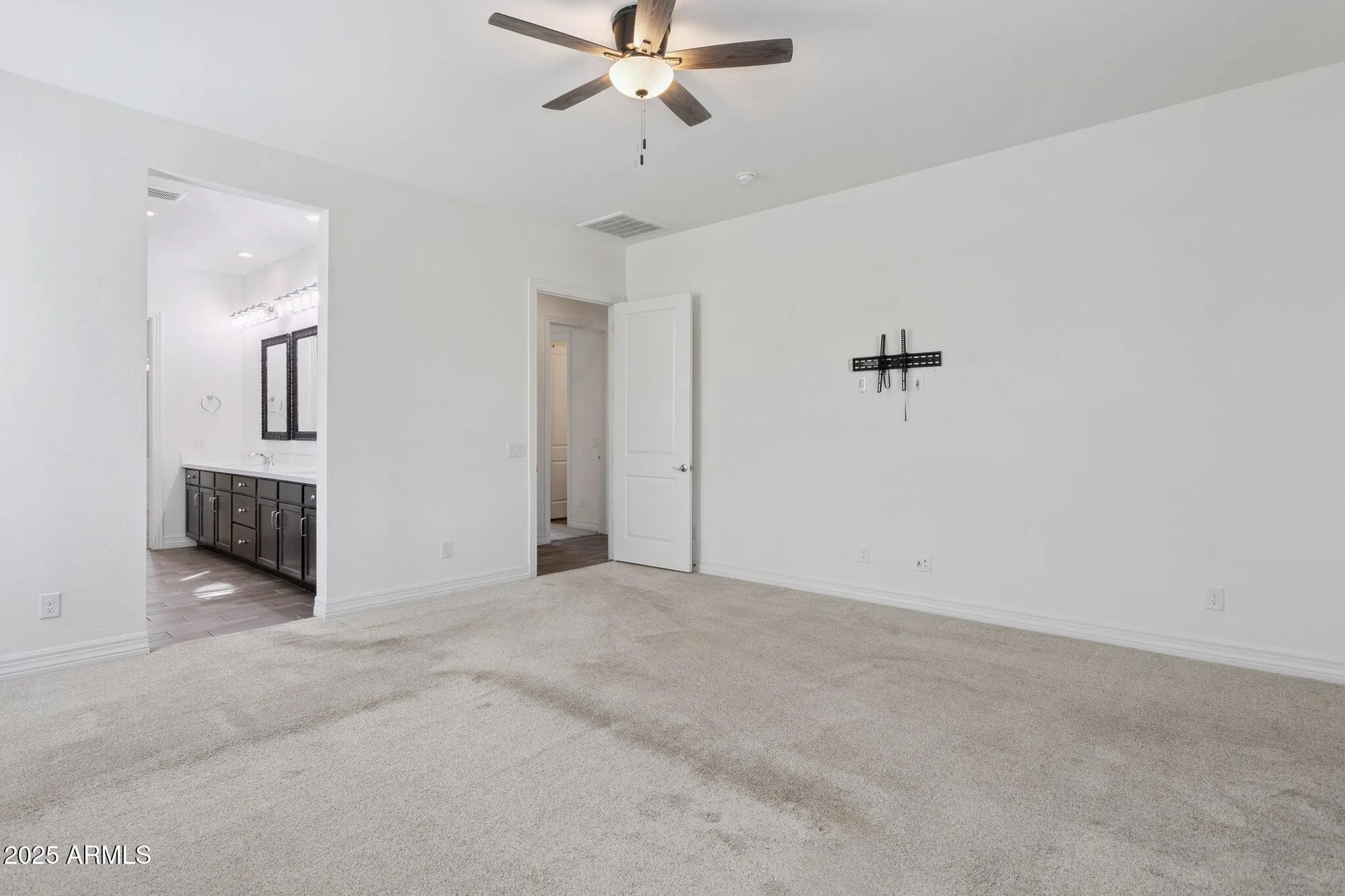 Property Slideshow image 17 of 52 | 11249 n blakely st, Surprise, AZ, 85388