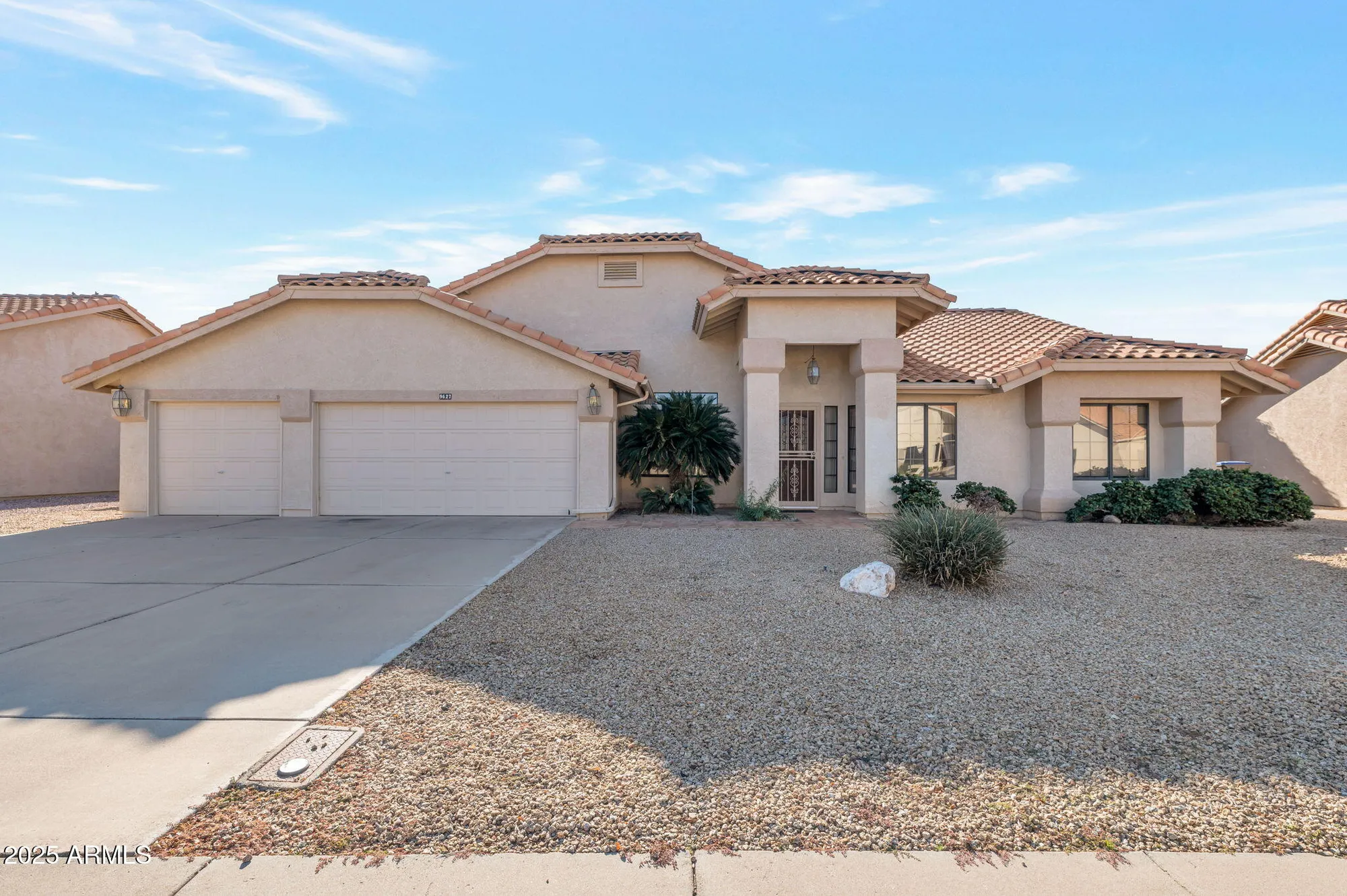 Property Slideshow image 1 of 15 | 9627 w chino dr, Peoria, AZ, 85382