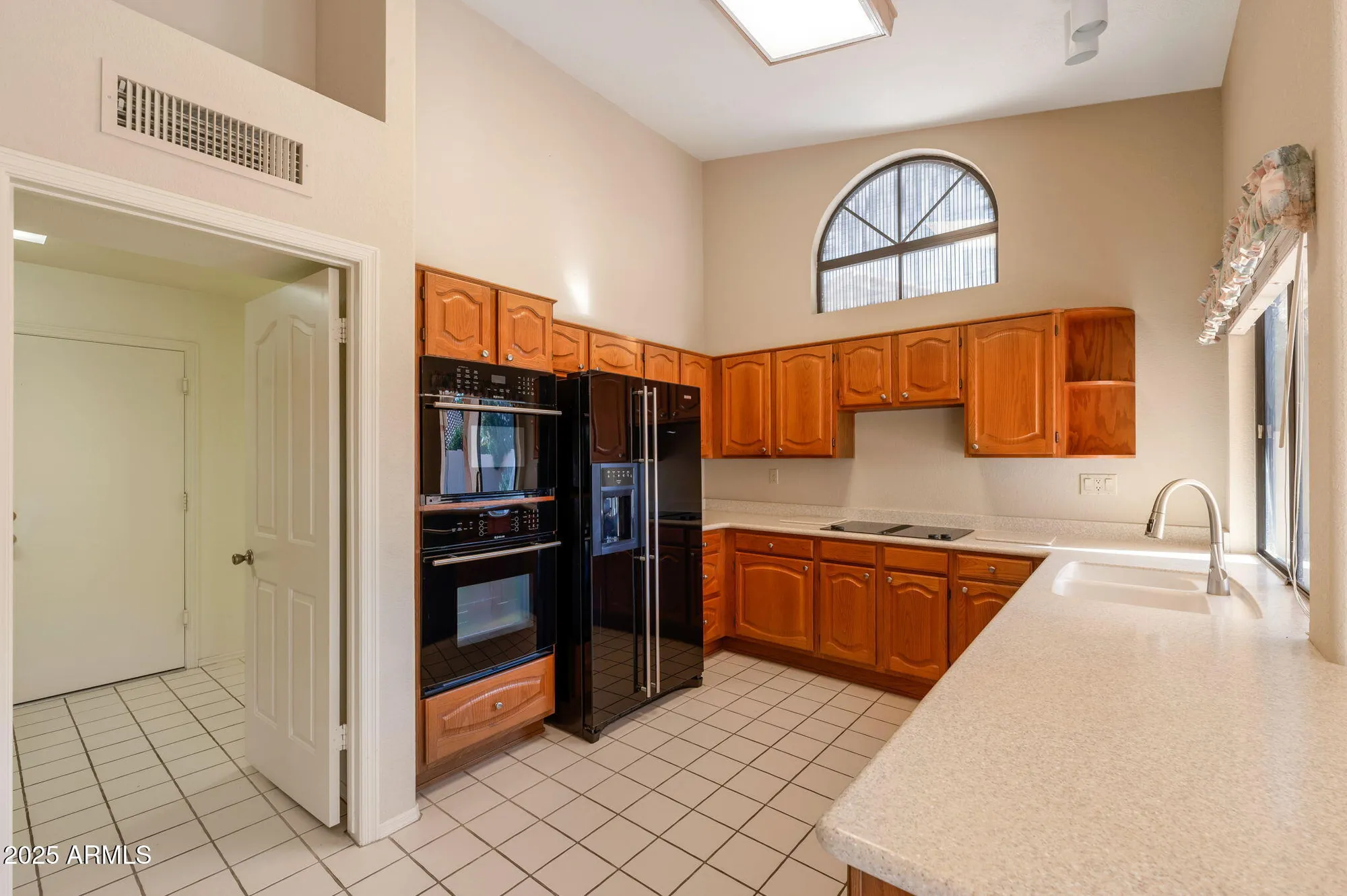 Property Slideshow image 9 of 15 | 9627 w chino dr, Peoria, AZ, 85382