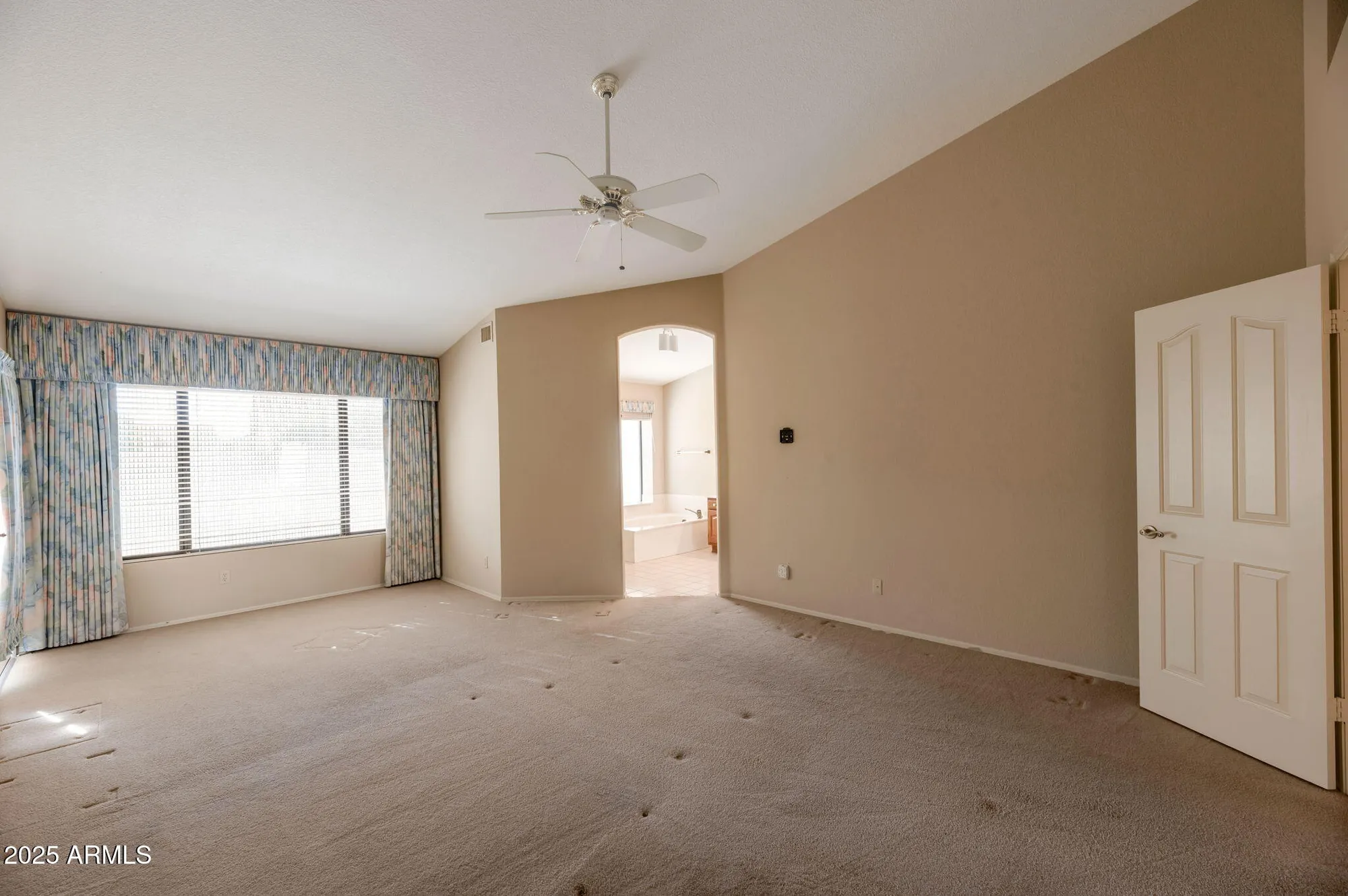 Property Slideshow image 12 of 15 | 9627 w chino dr, Peoria, AZ, 85382
