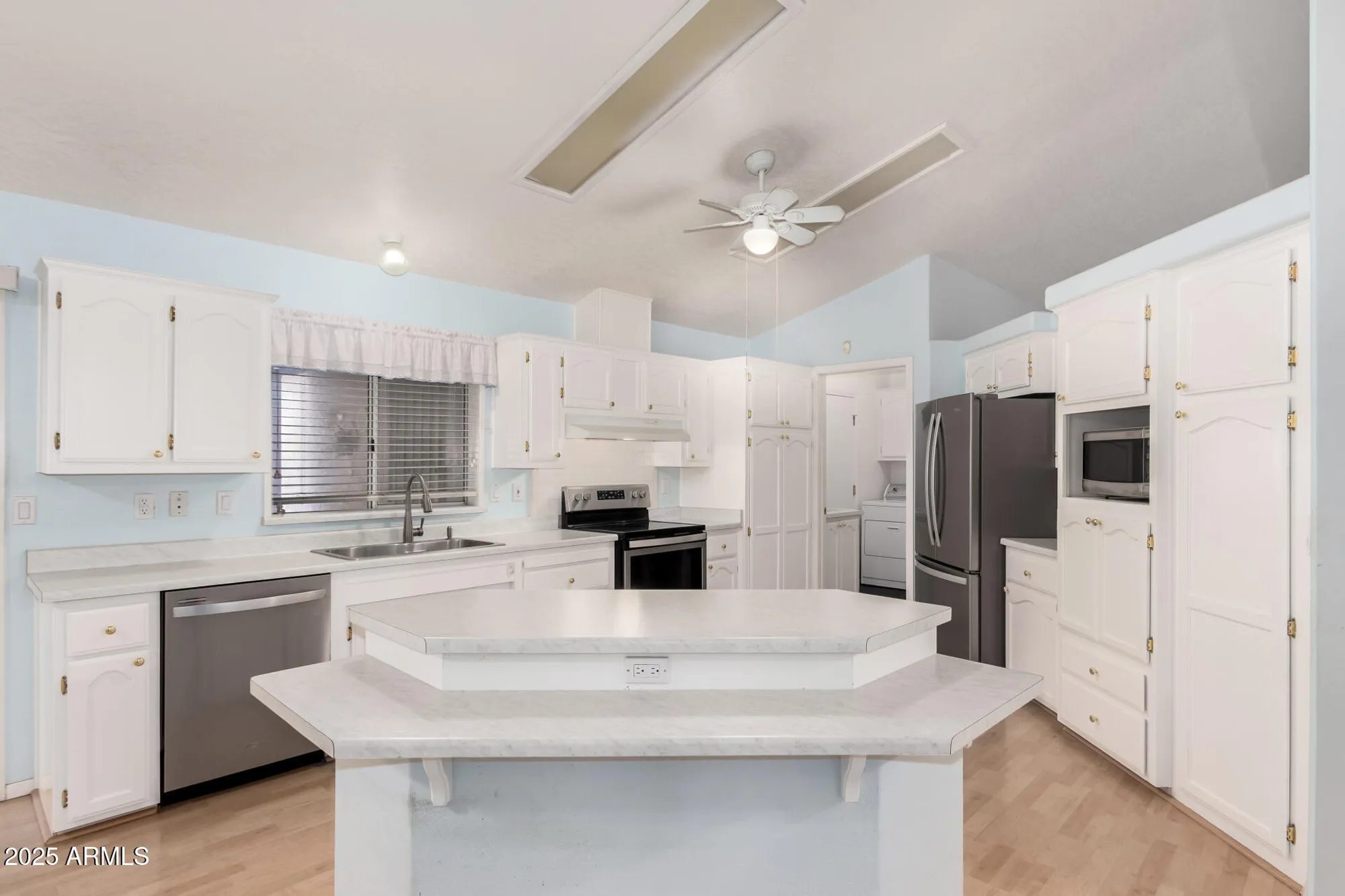 Property Slideshow image 13 of 29 | 2101 s meridian rd 27, Apache Junction, AZ, 85120