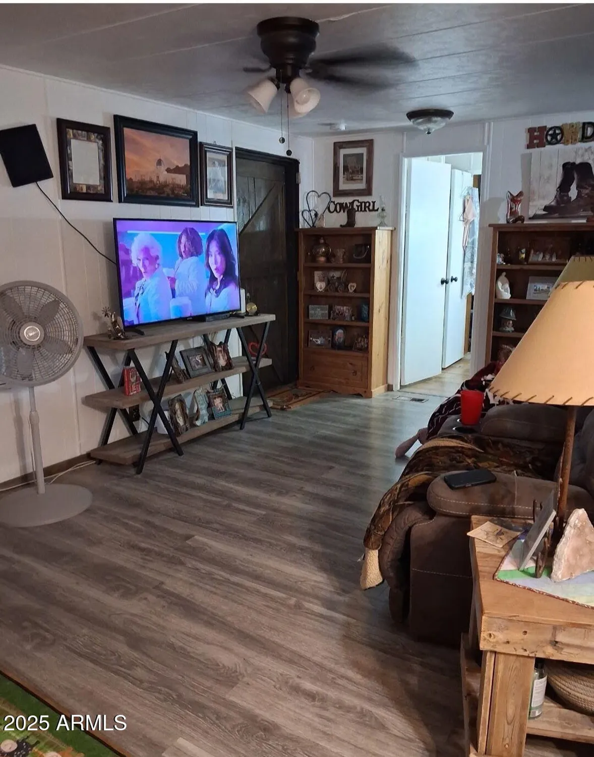 Property Slideshow image 23 of 29 | 2511 n 56th st, Mesa, AZ, 85215