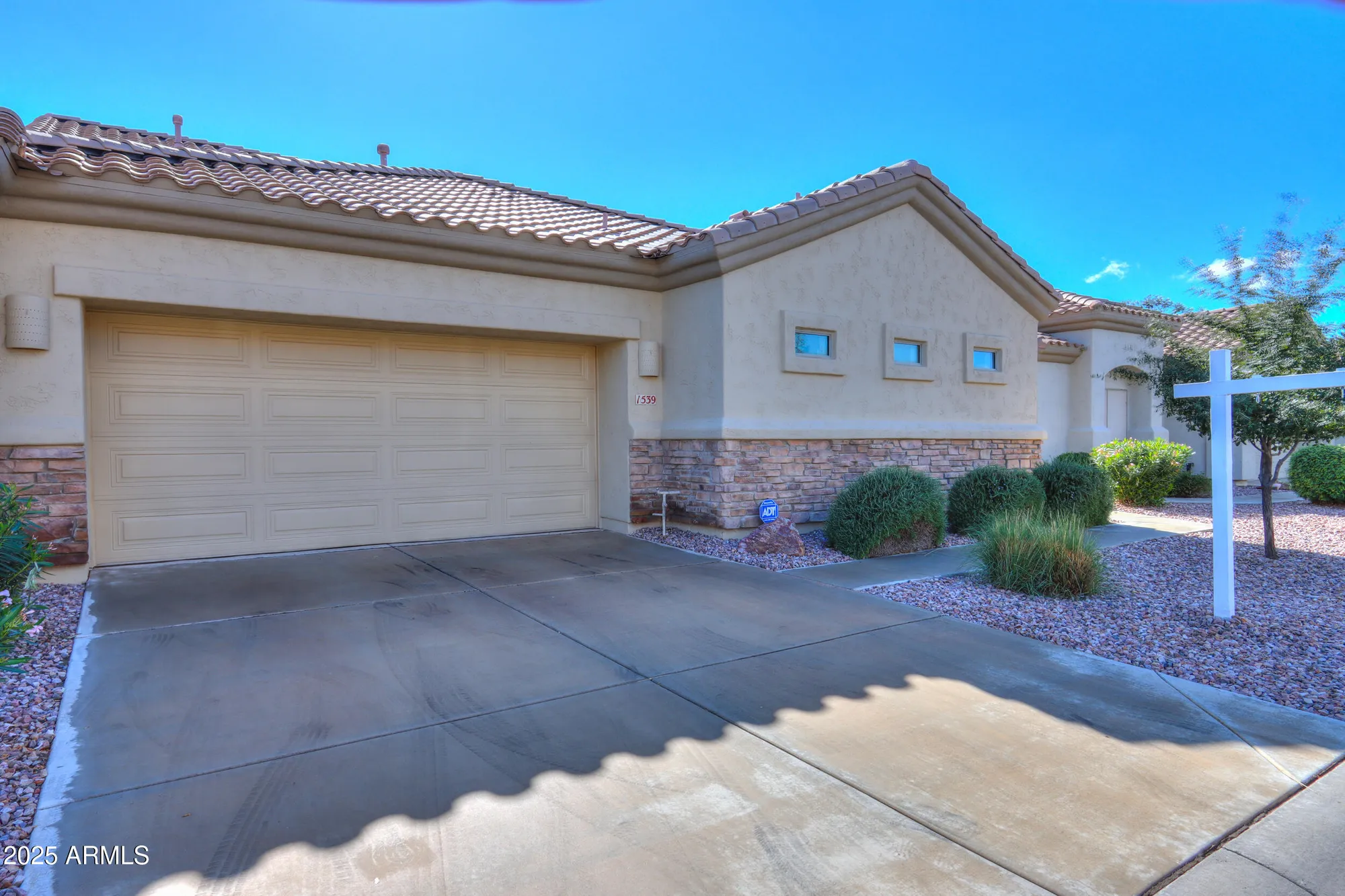 Property Slideshow image 2 of 74 | 1539 e brenda dr, Casa Grande, AZ, 85122