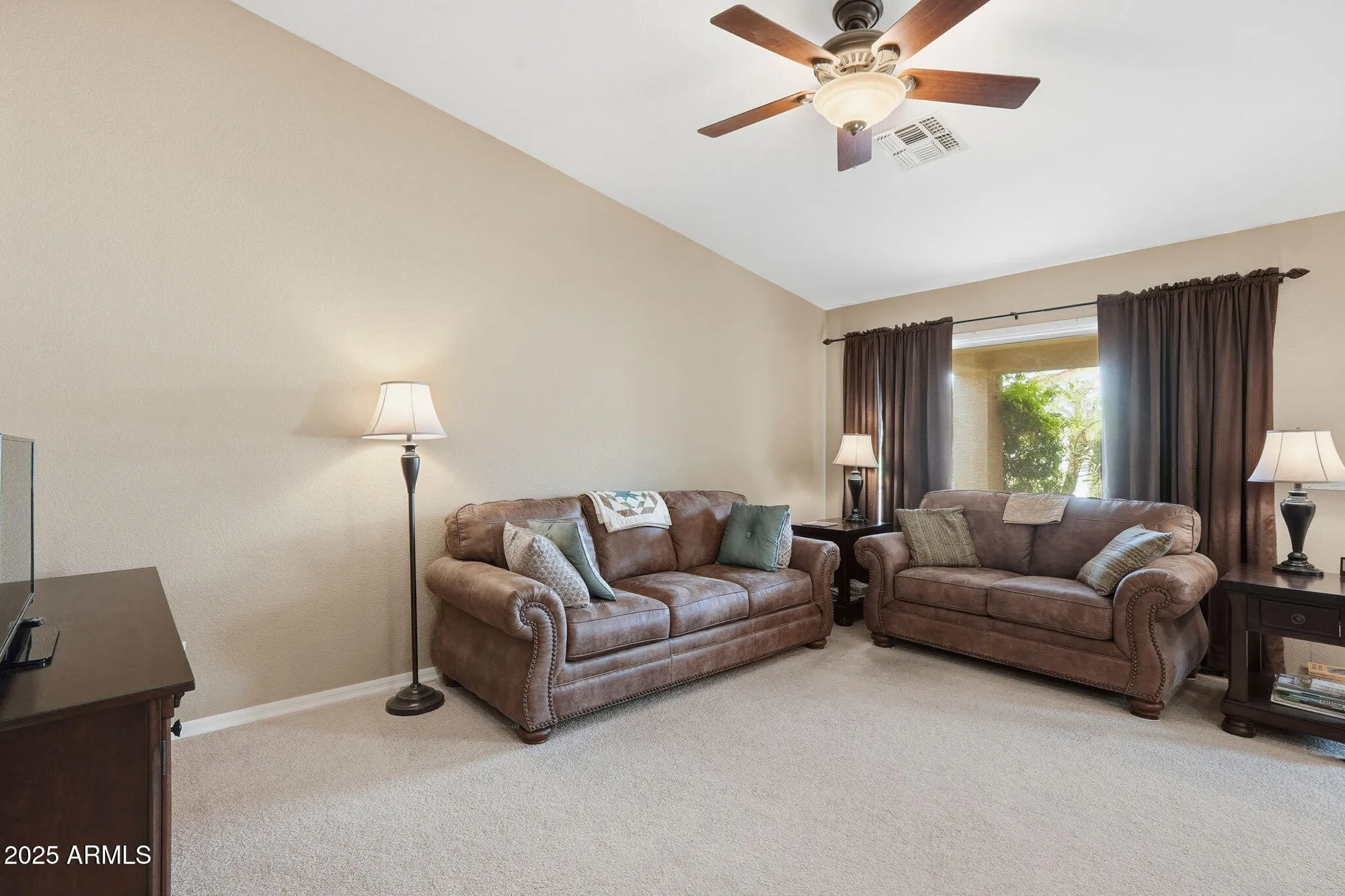 Property Slideshow image 5 of 44 | 3422 e cherry hills pl, Chandler, AZ, 85249