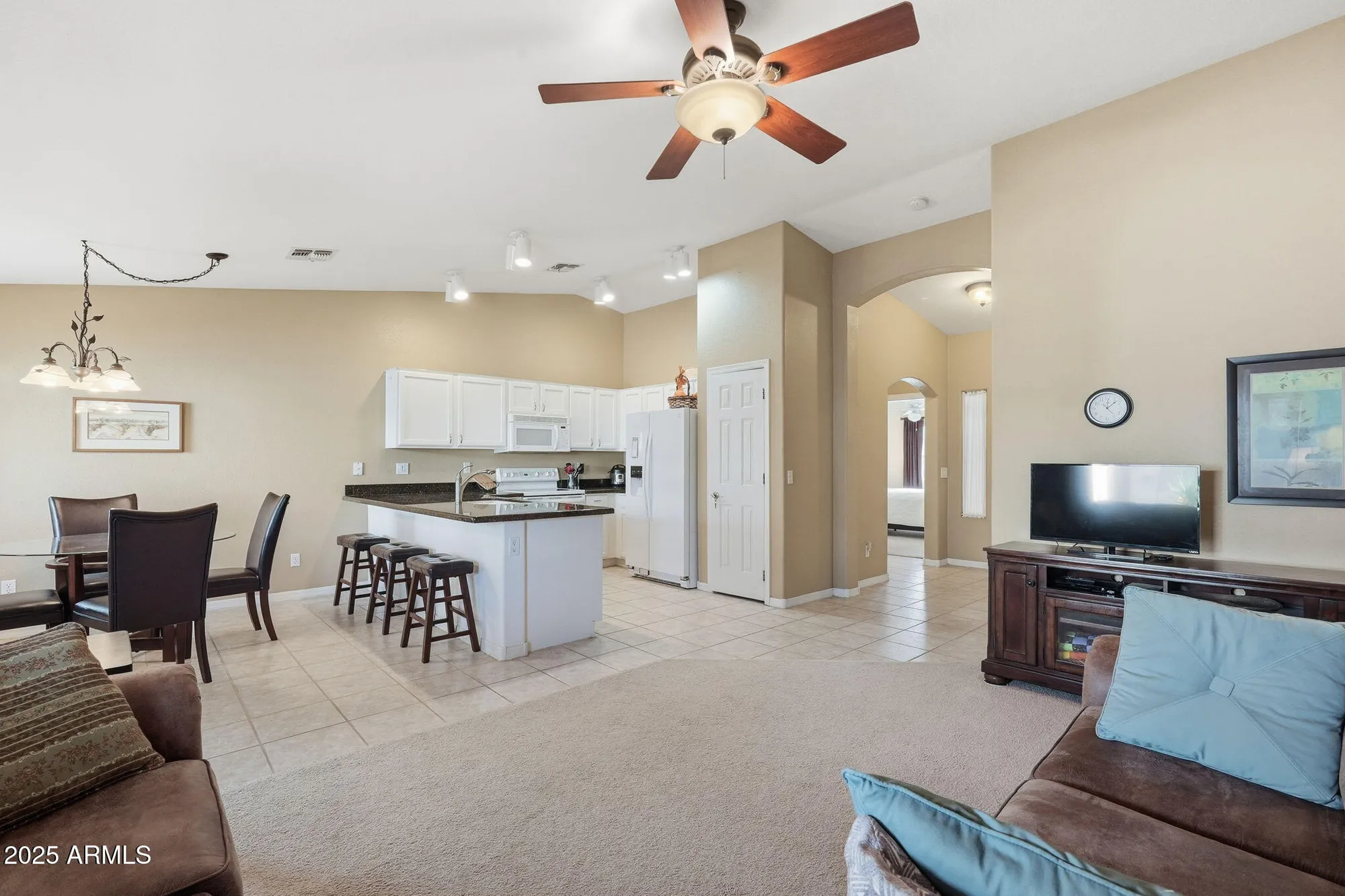 Property Slideshow image 7 of 44 | 3422 e cherry hills pl, Chandler, AZ, 85249