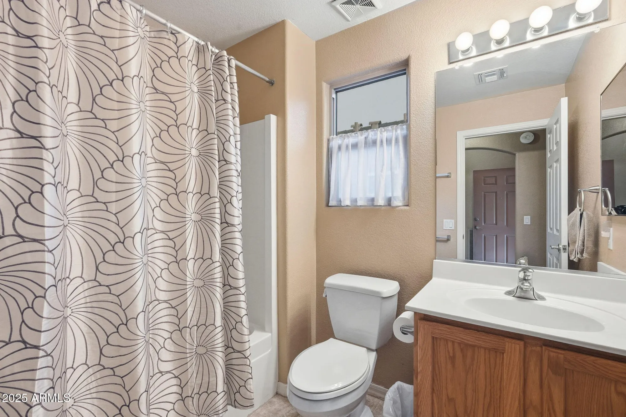 Property Slideshow image 20 of 44 | 3422 e cherry hills pl, Chandler, AZ, 85249