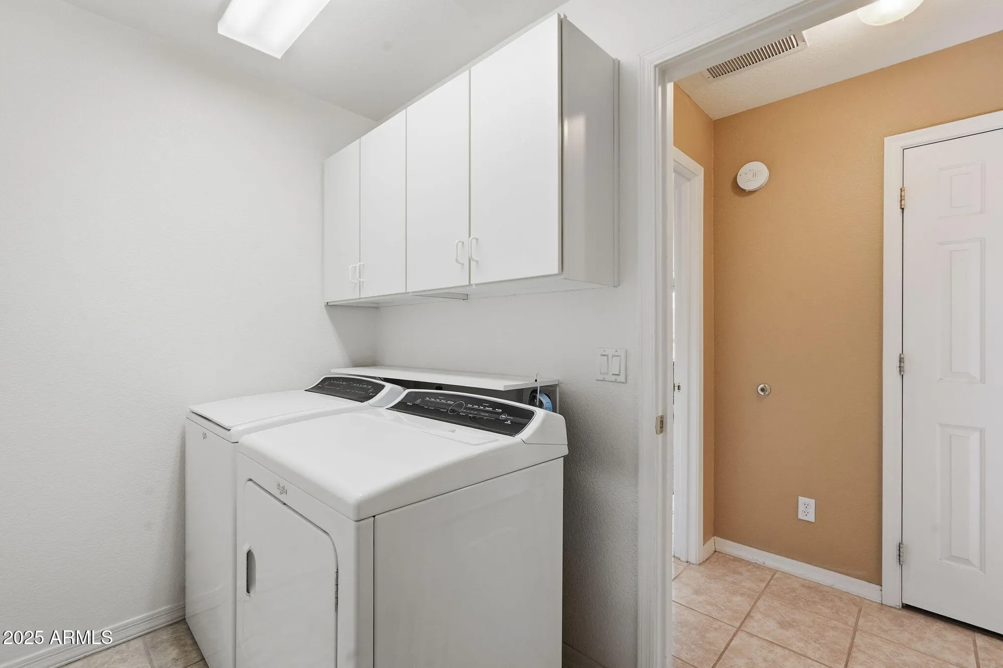 Property Slideshow image 21 of 44 | 3422 e cherry hills pl, Chandler, AZ, 85249