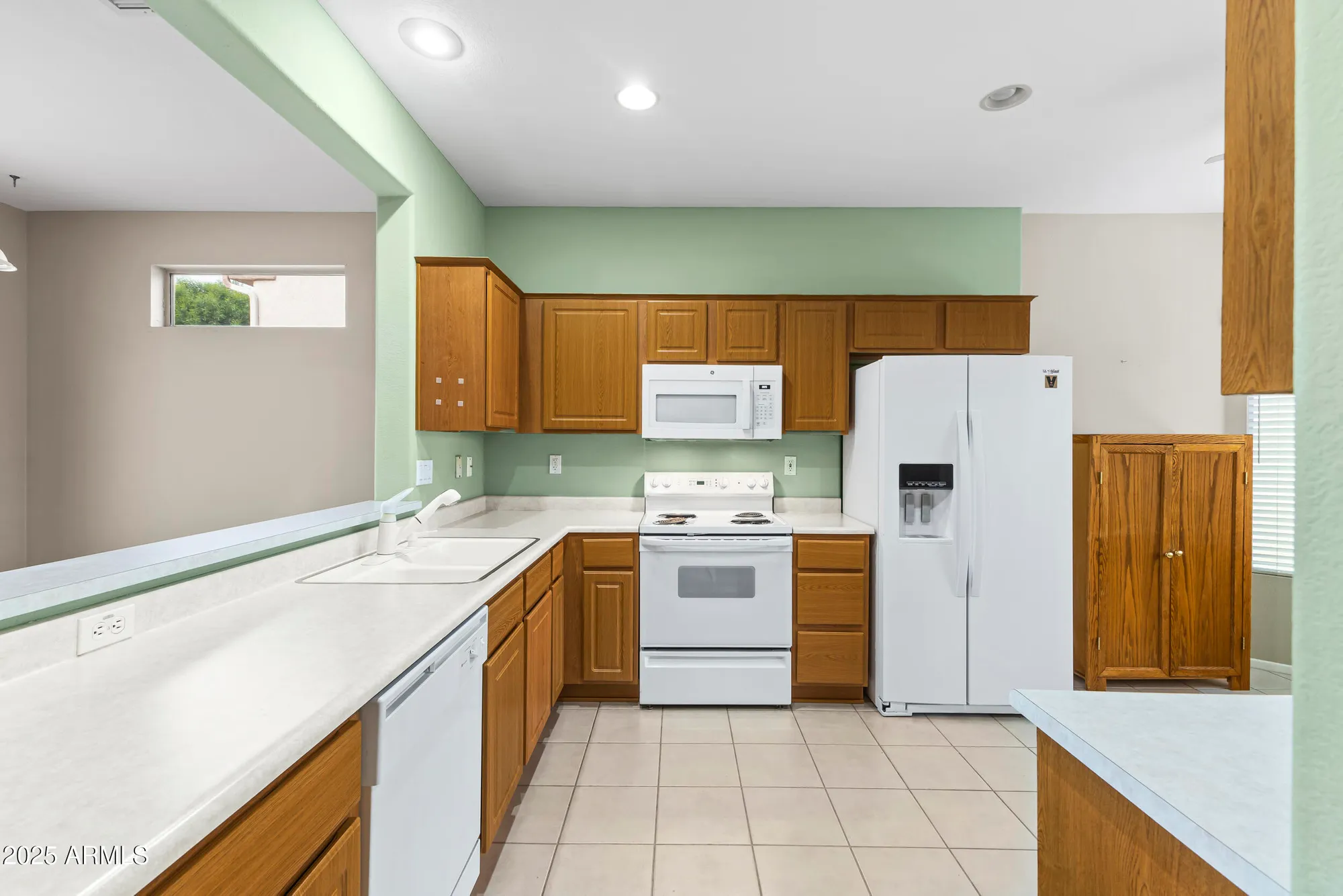 Property Slideshow image 4 of 27 | 16243 w tapatio dr, Surprise, AZ, 85374