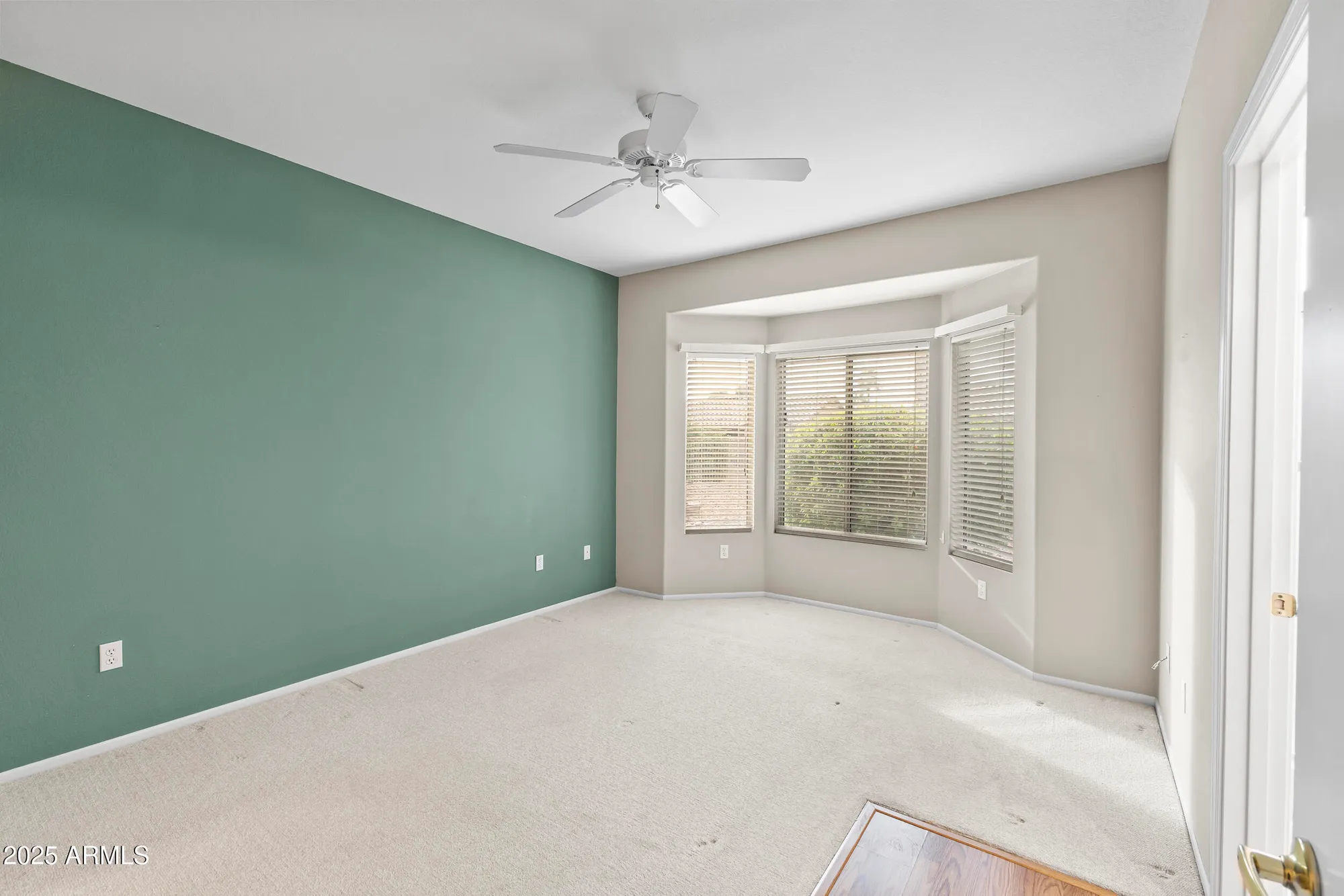 Property Slideshow image 15 of 27 | 16243 w tapatio dr, Surprise, AZ, 85374